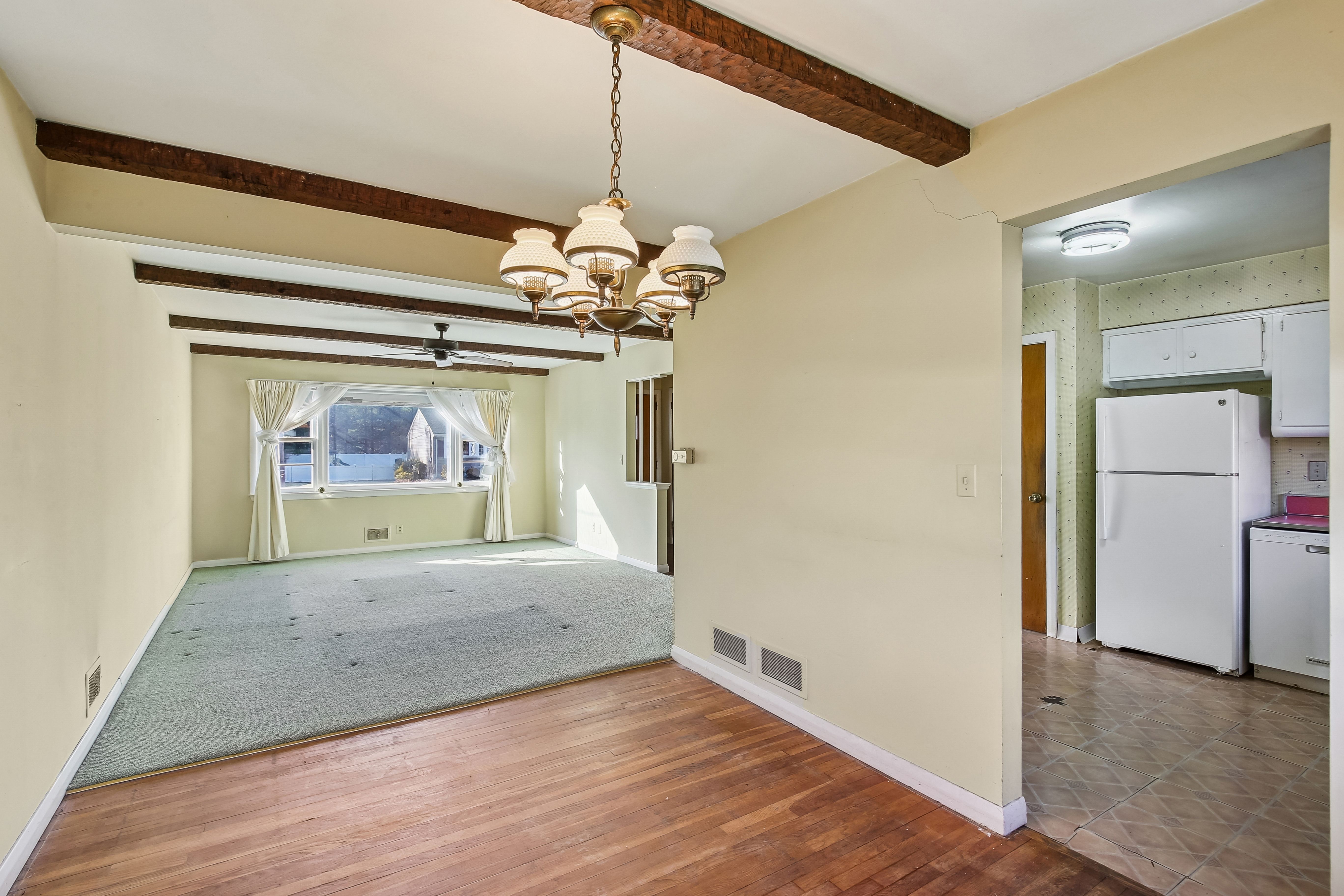 295 Georgian Drive 