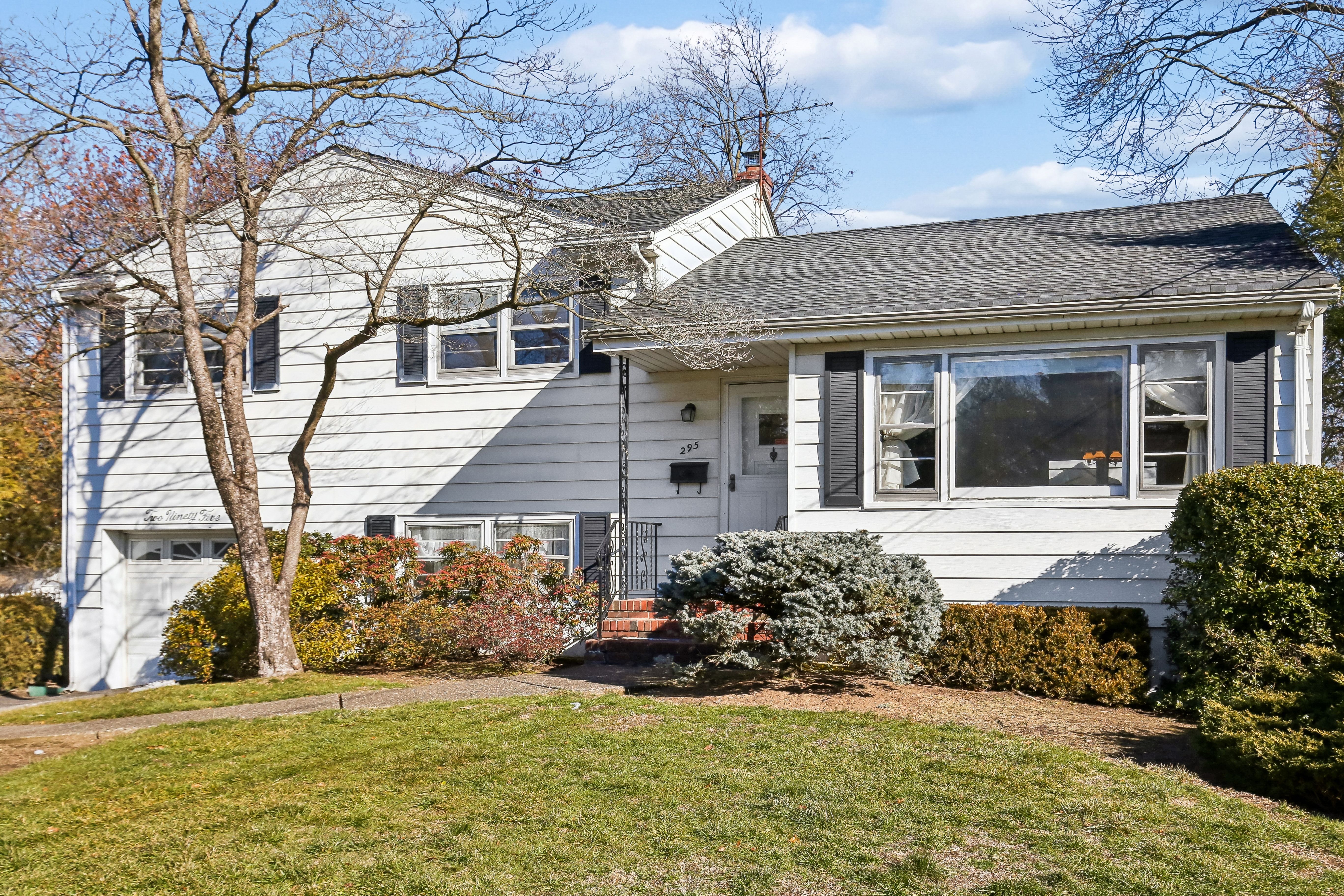 295 Georgian Drive 