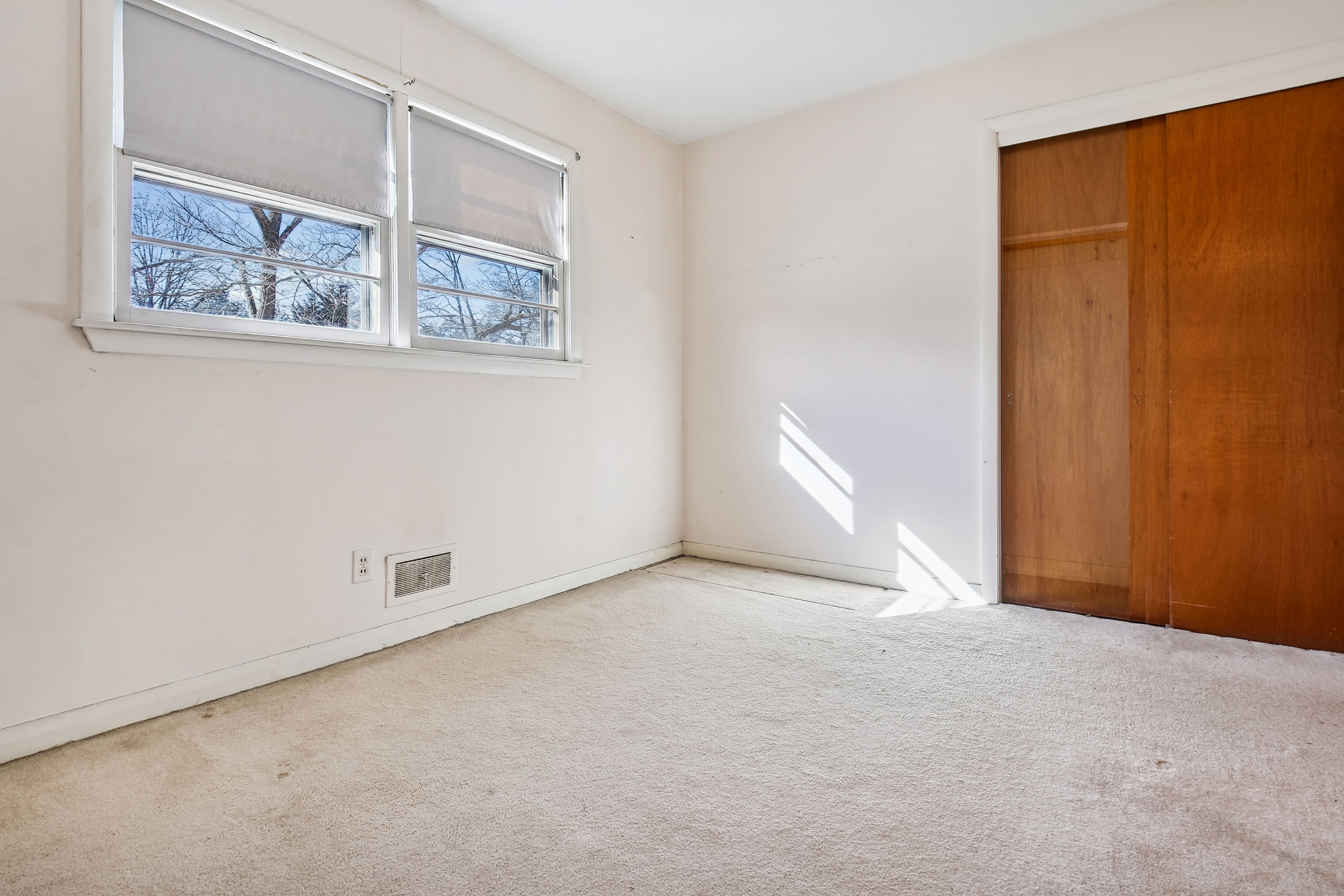 295 Georgian Drive 