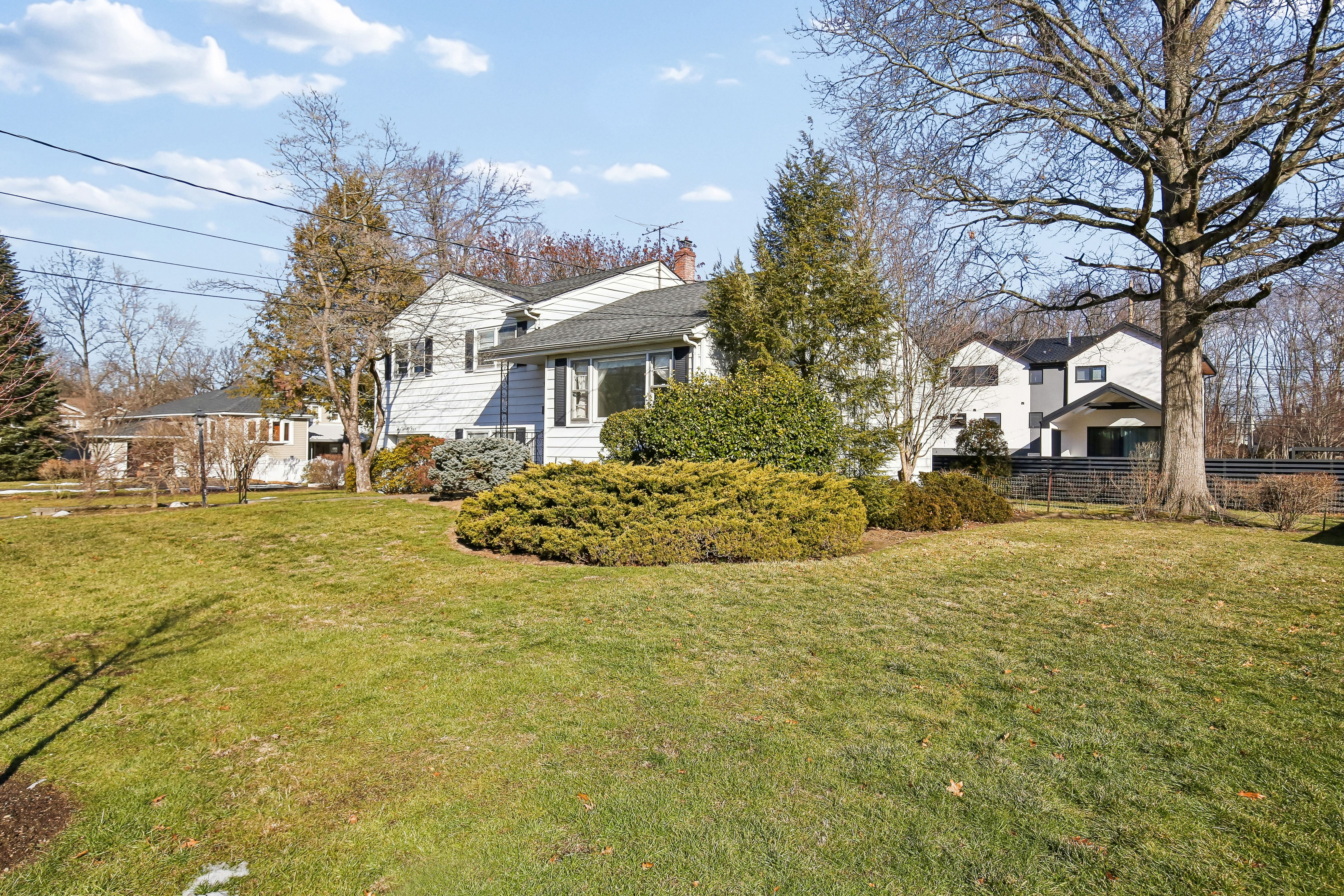 295 Georgian Drive 