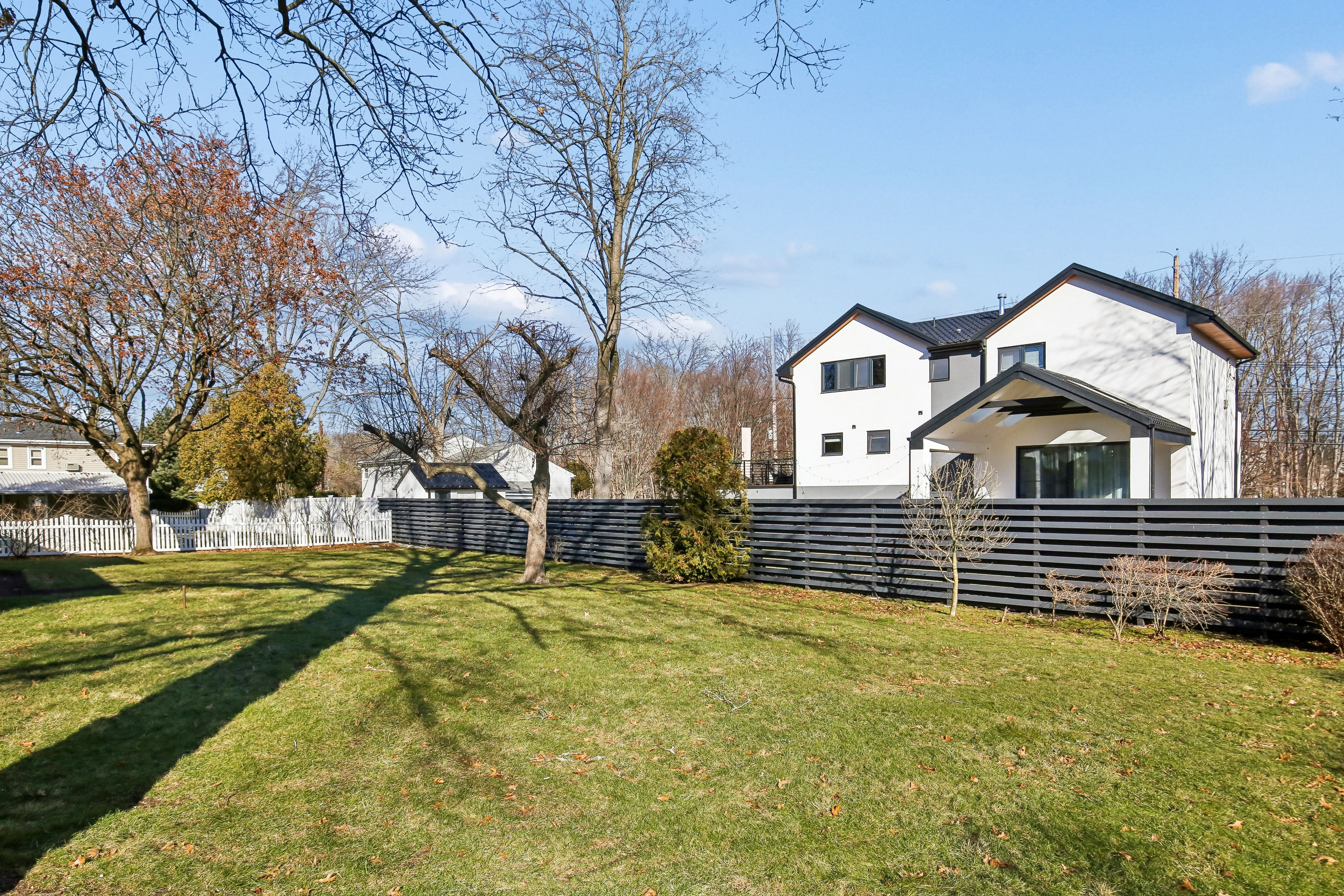 295 Georgian Drive 