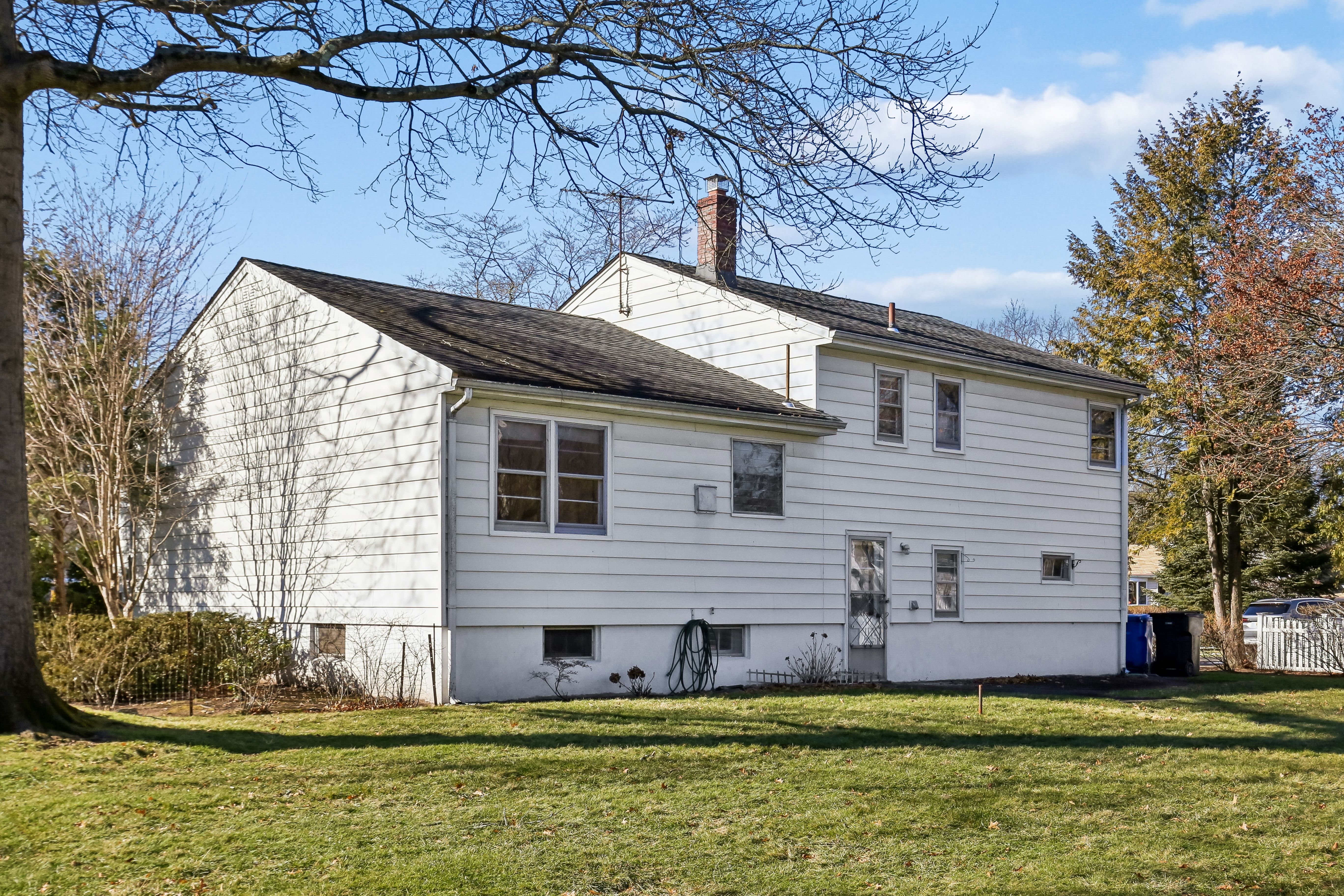 295 Georgian Drive 