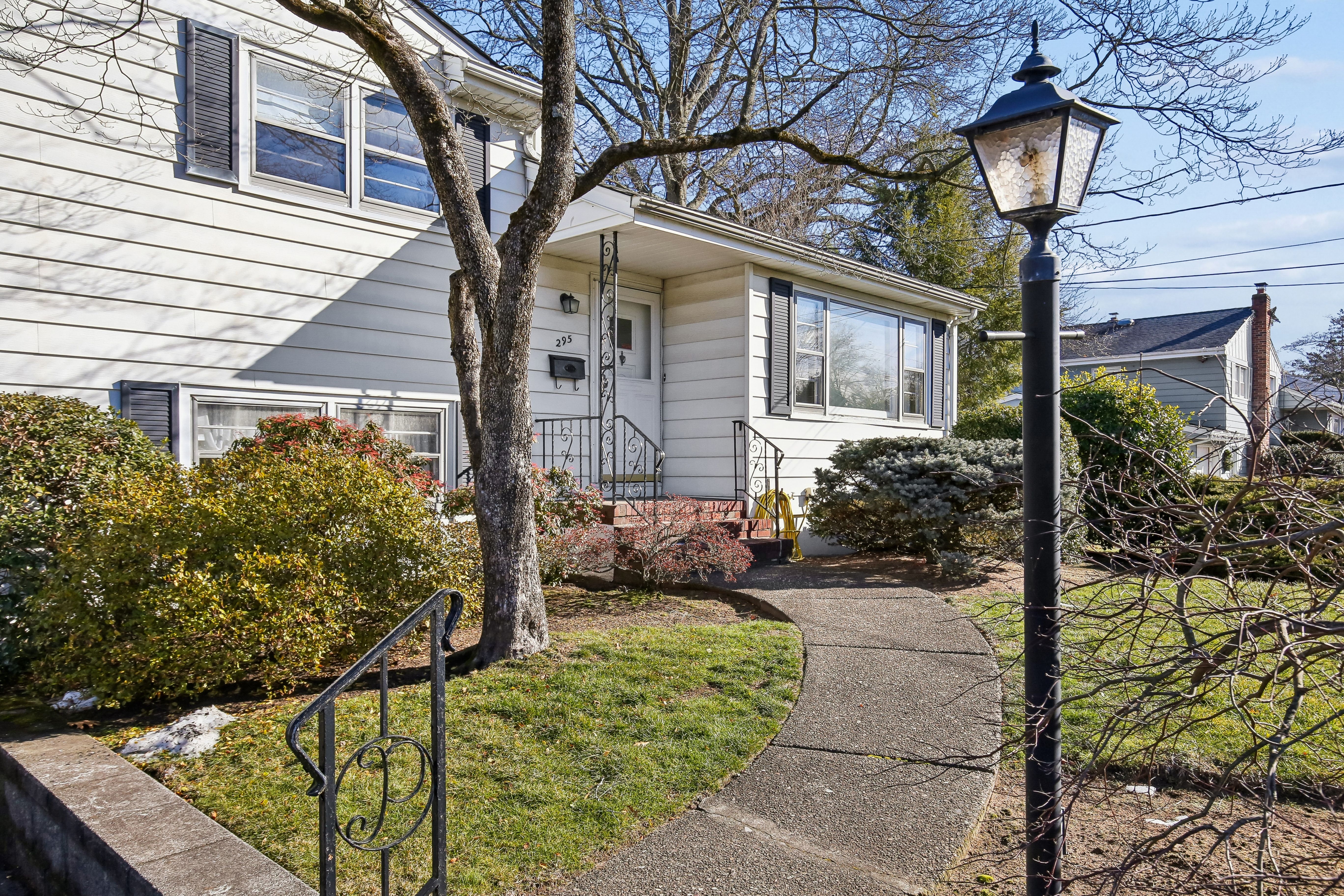 295 Georgian Drive 
