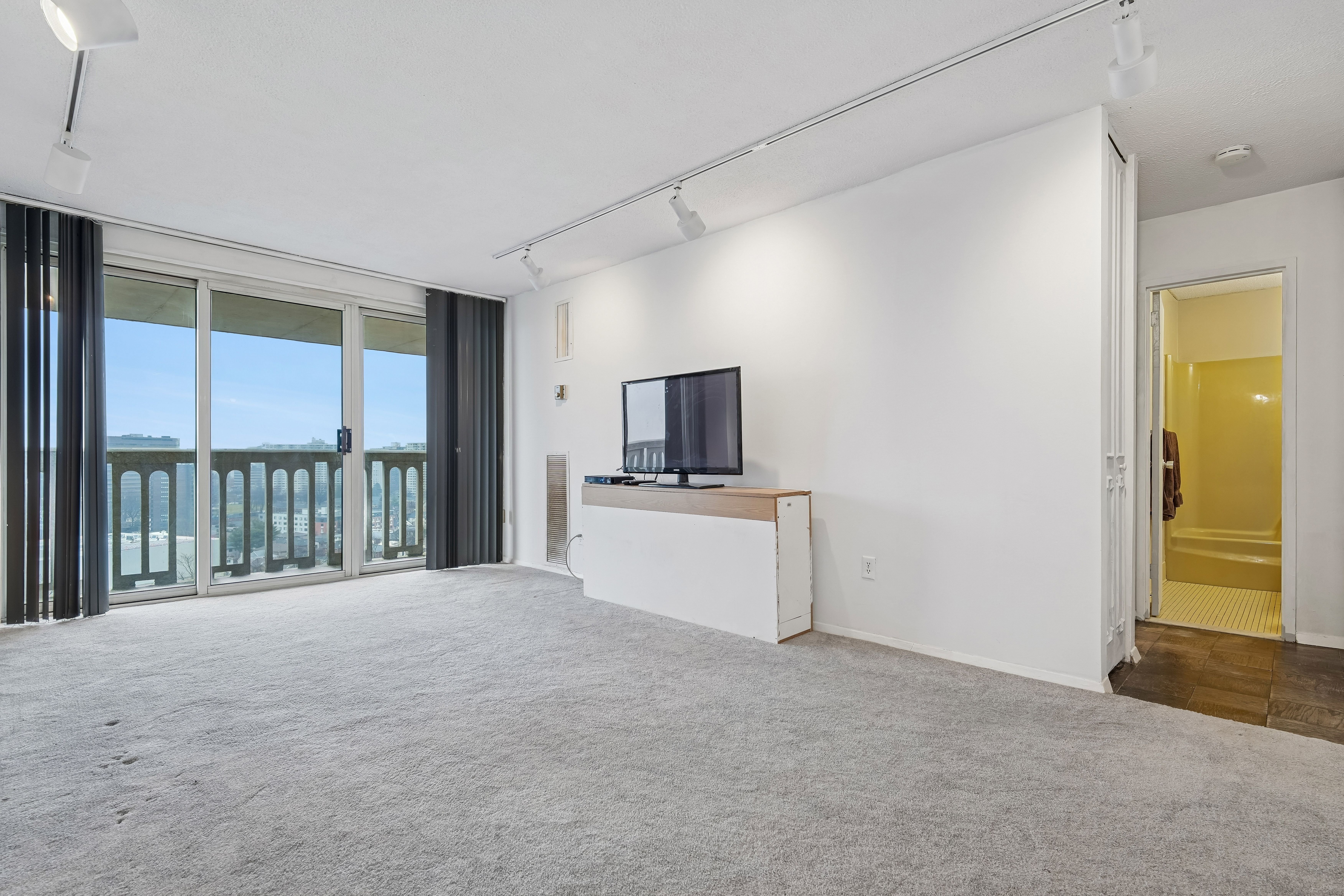 555 North Avenue #19W 