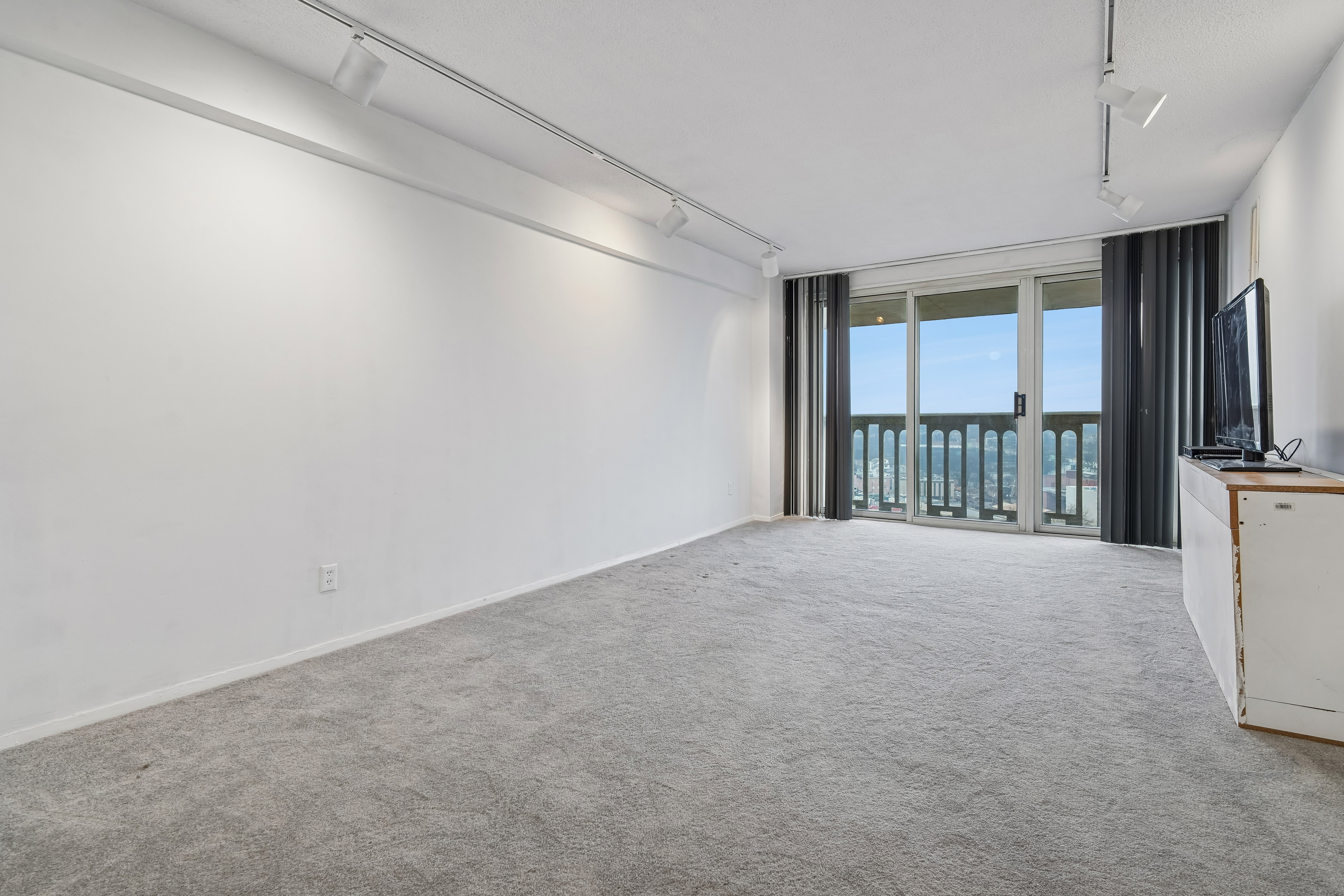 555 North Avenue #19W 