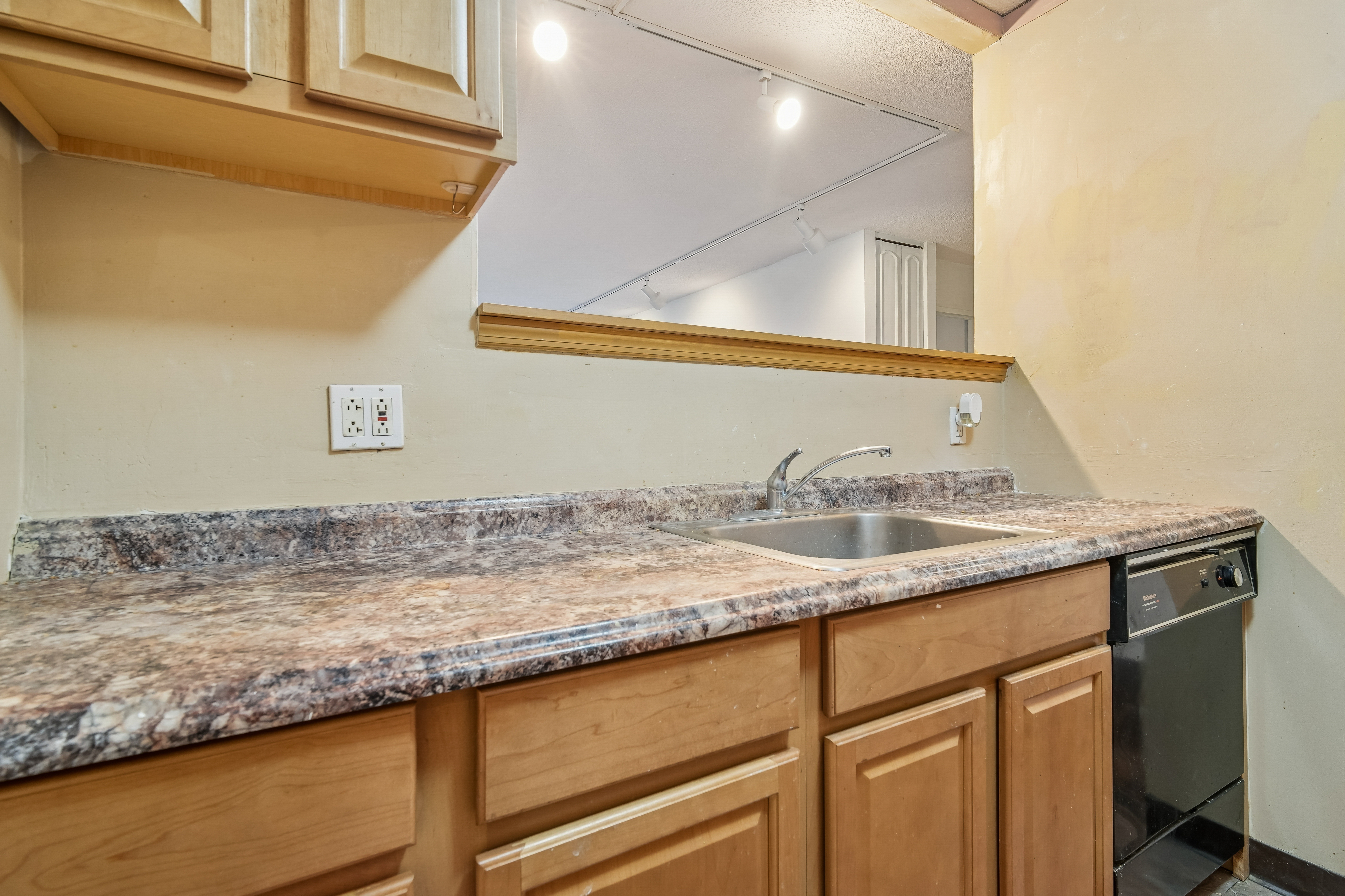 555 North Avenue #19W 