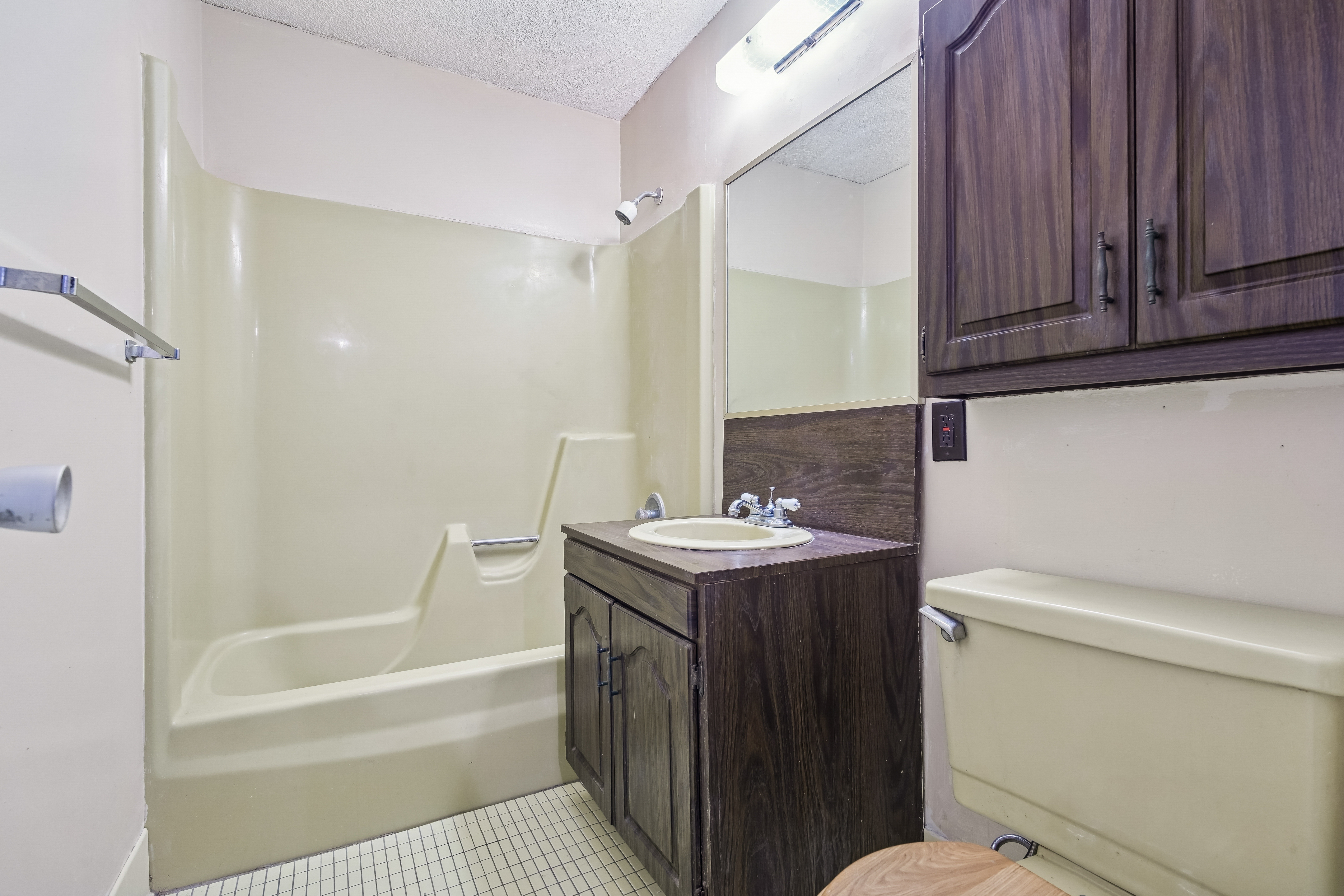 555 North Avenue #19W 