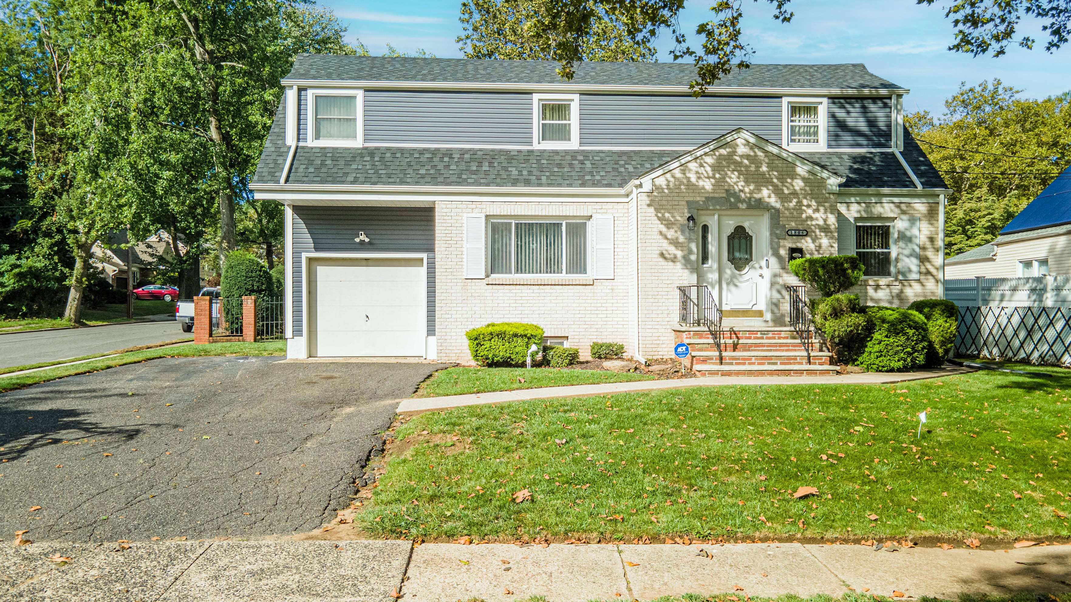 1806 Rensselaer Road 