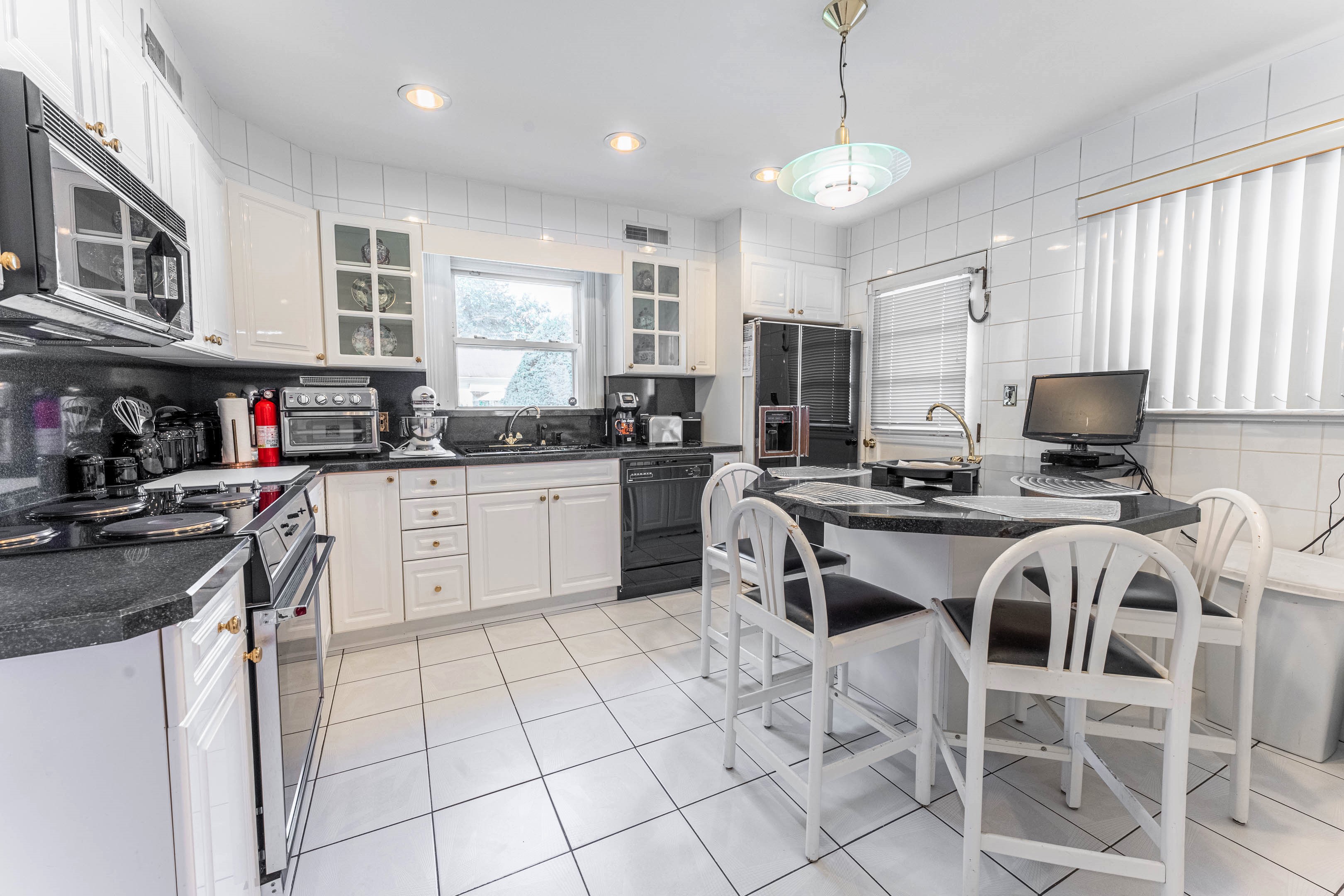 1806 Rensselaer Road 