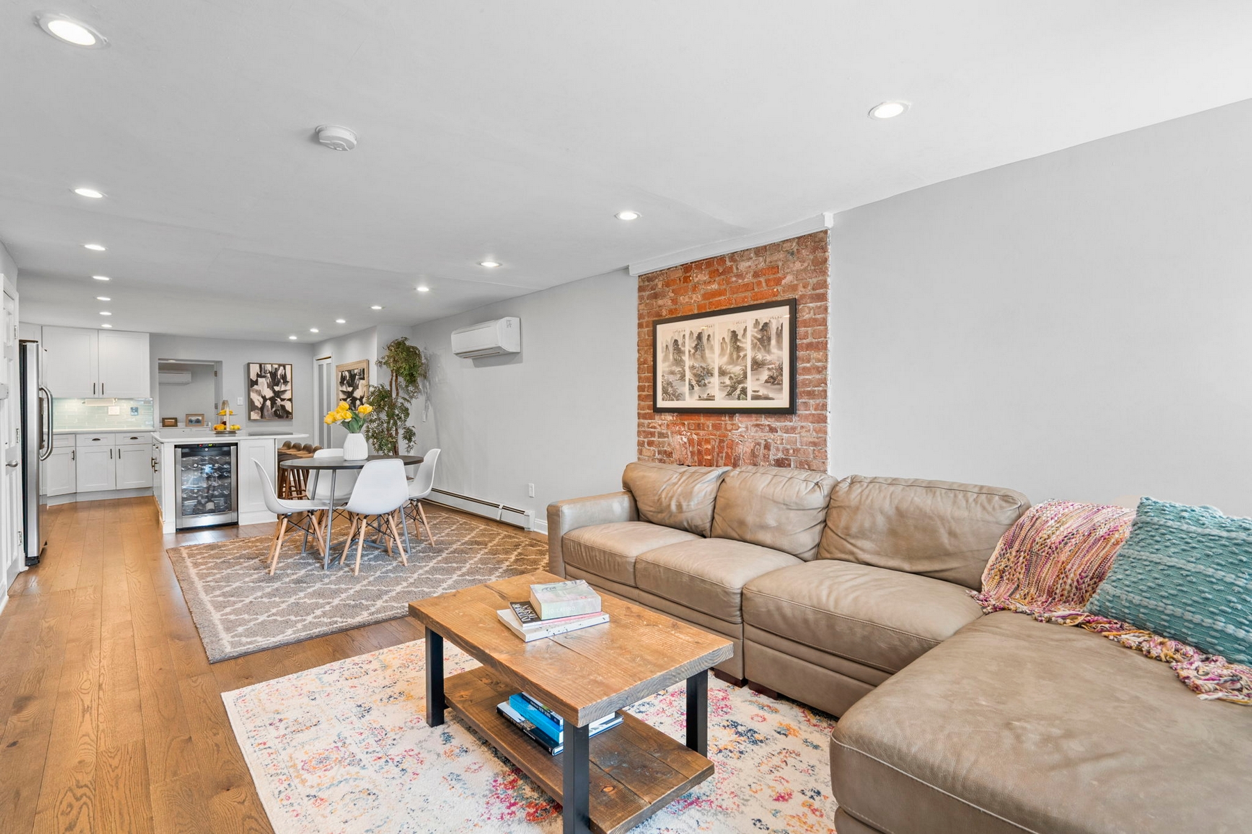 331 Varick Street, #1 