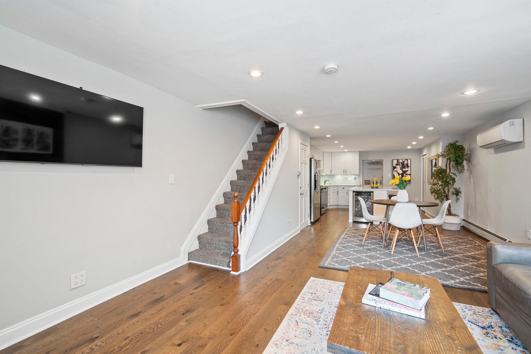 331 Varick Street, #1 