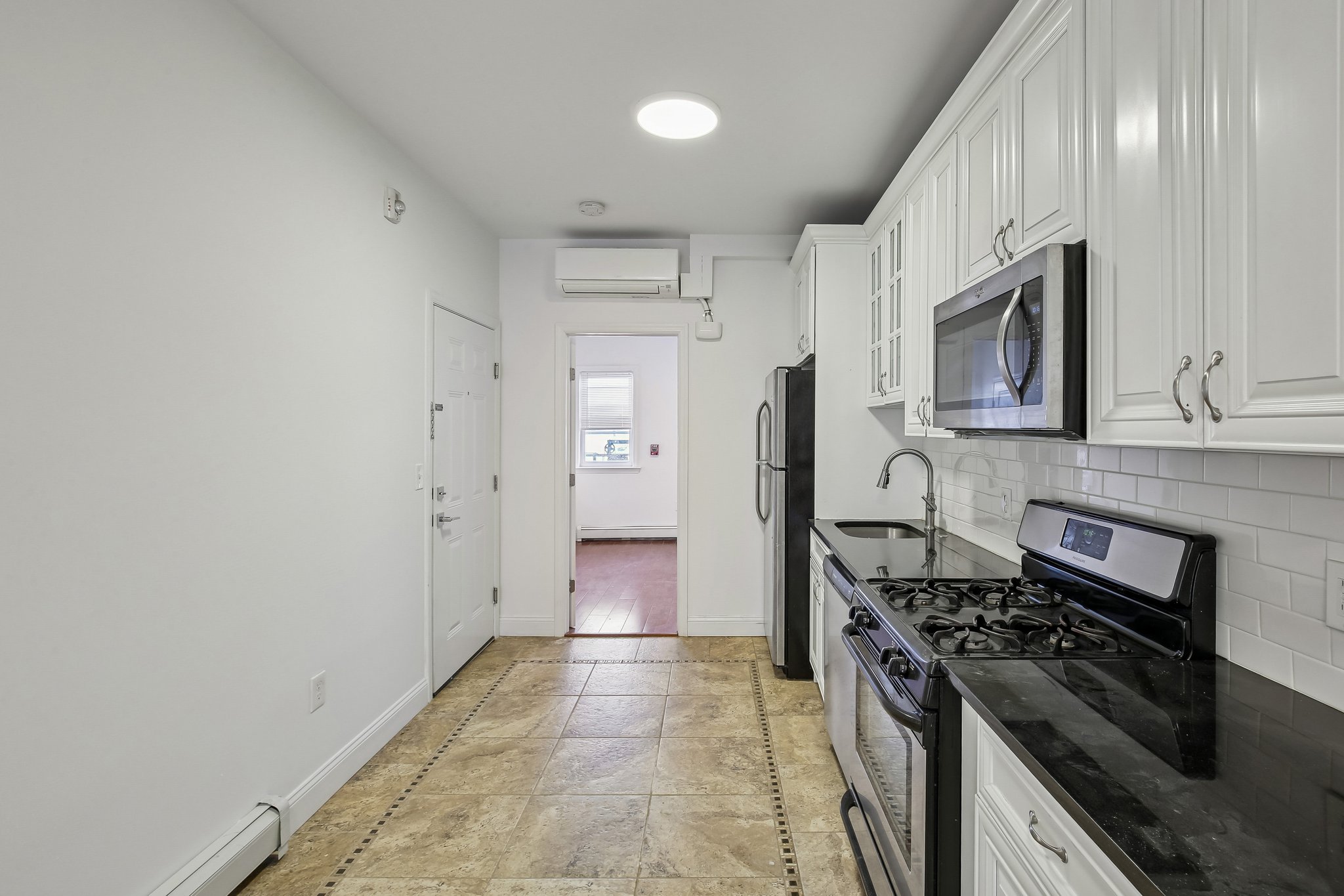 76 Hutton St Unit# #5