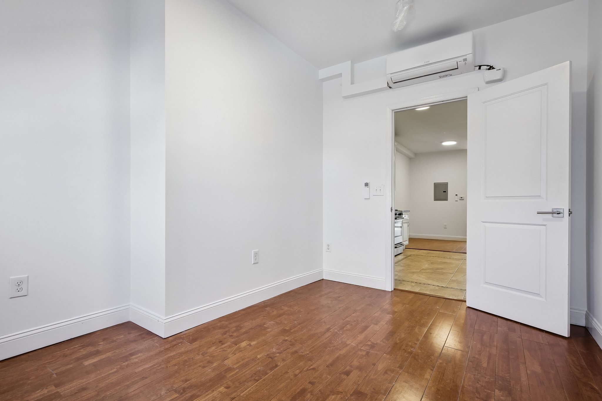 76 Hutton St Unit# #5