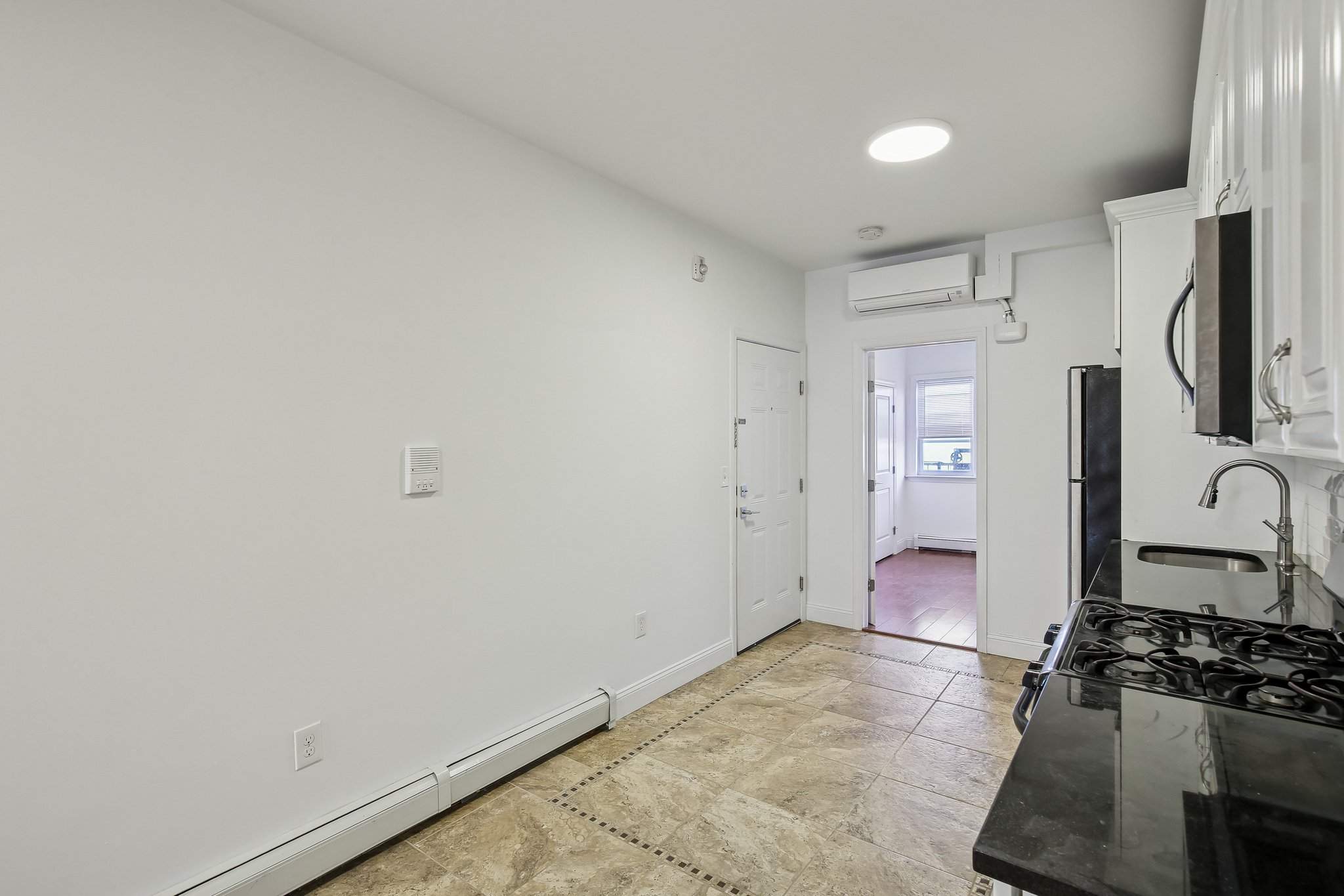 76 Hutton St Unit# #5