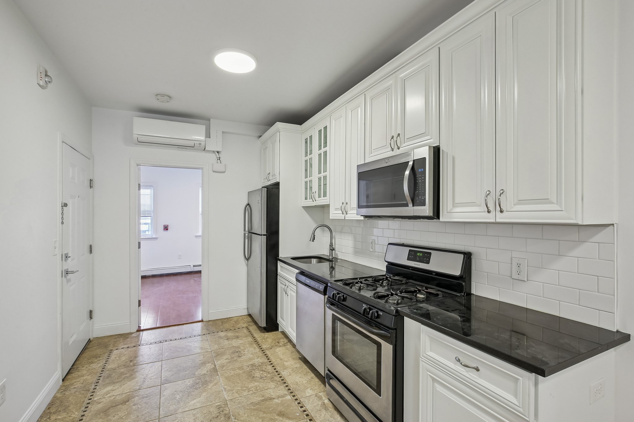 76 Hutton St Unit# #5