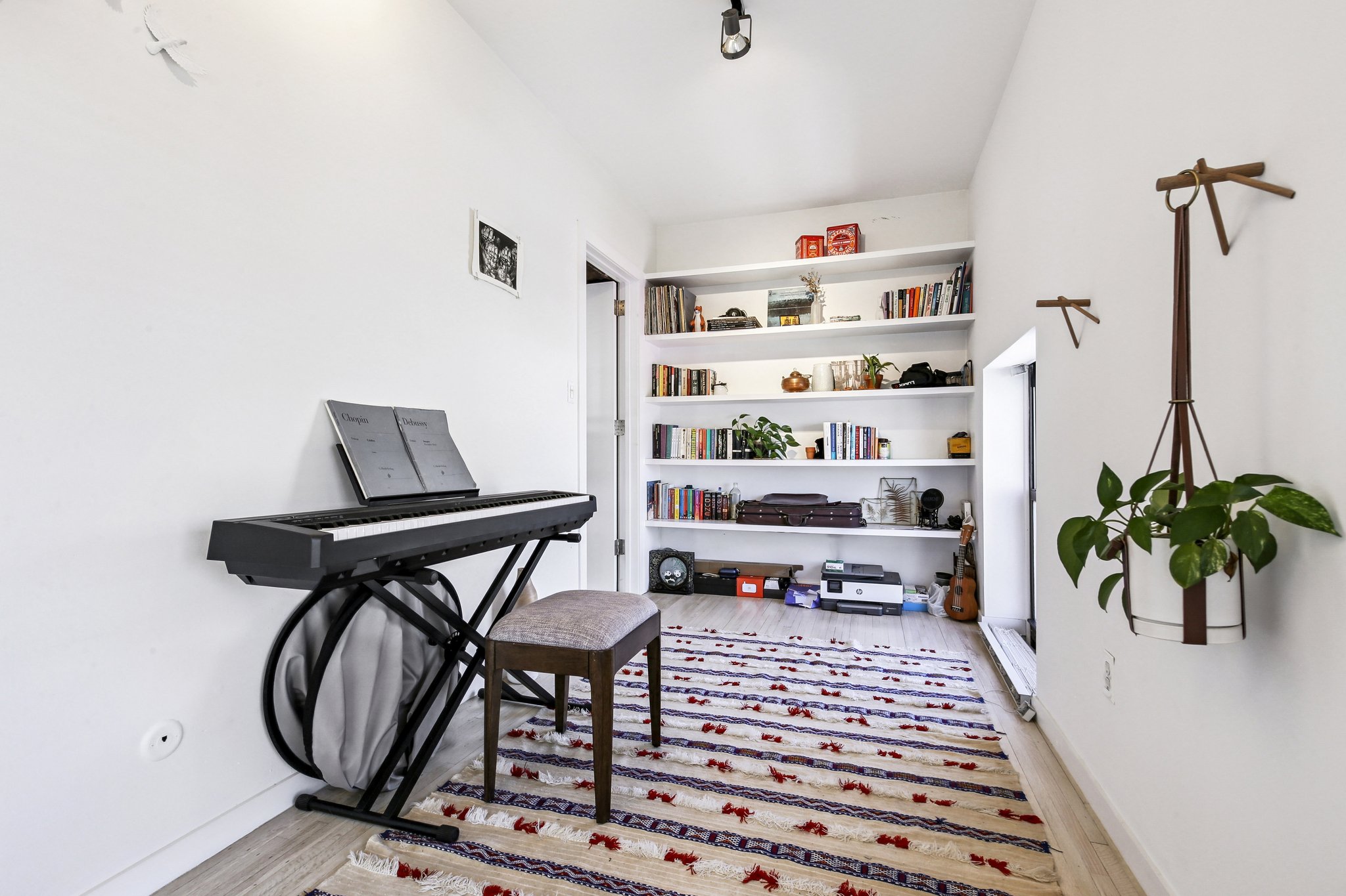 464-470 Central Ave Unit# 206