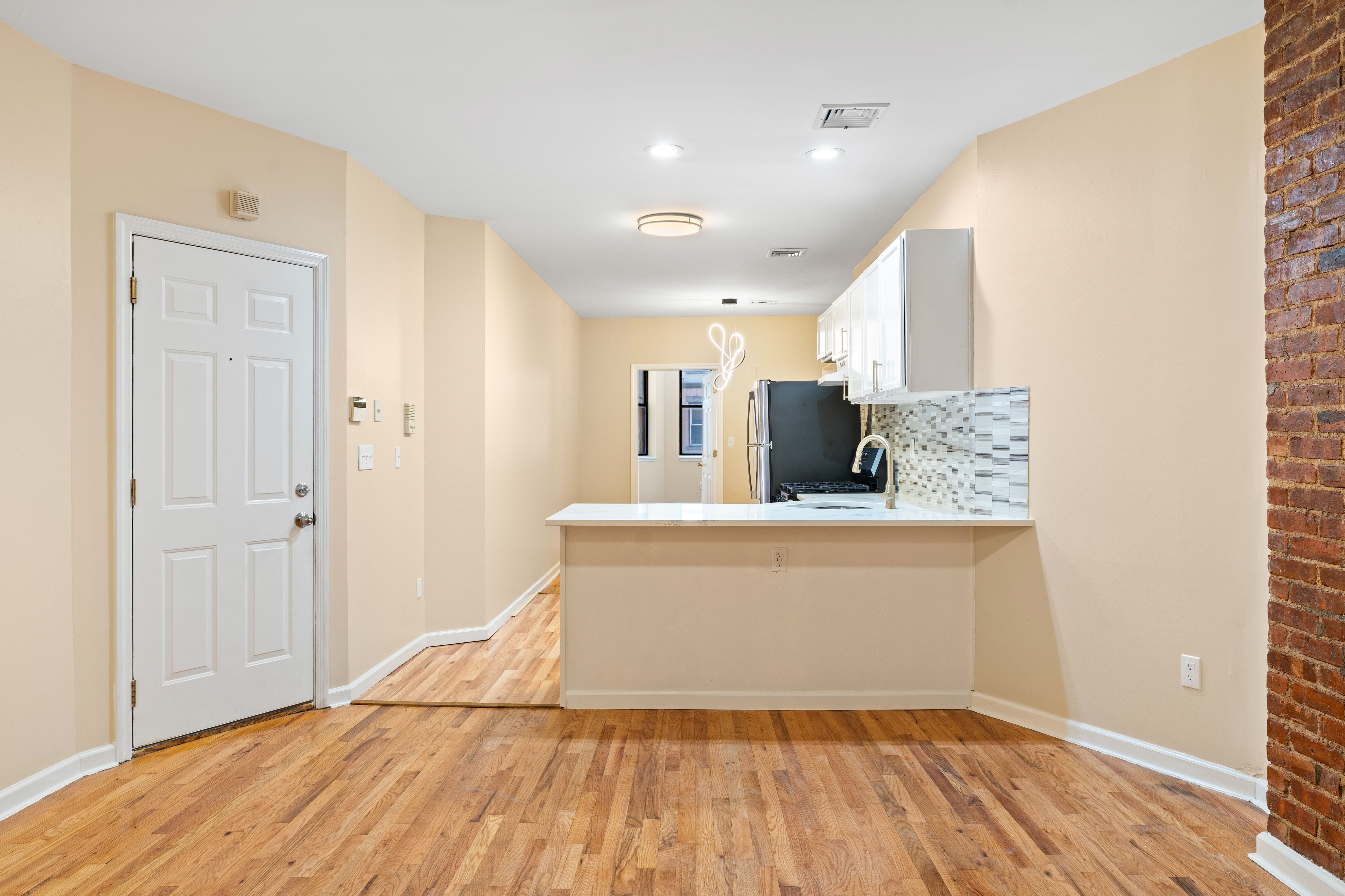 378 Baldwin Ave Unit# 1L