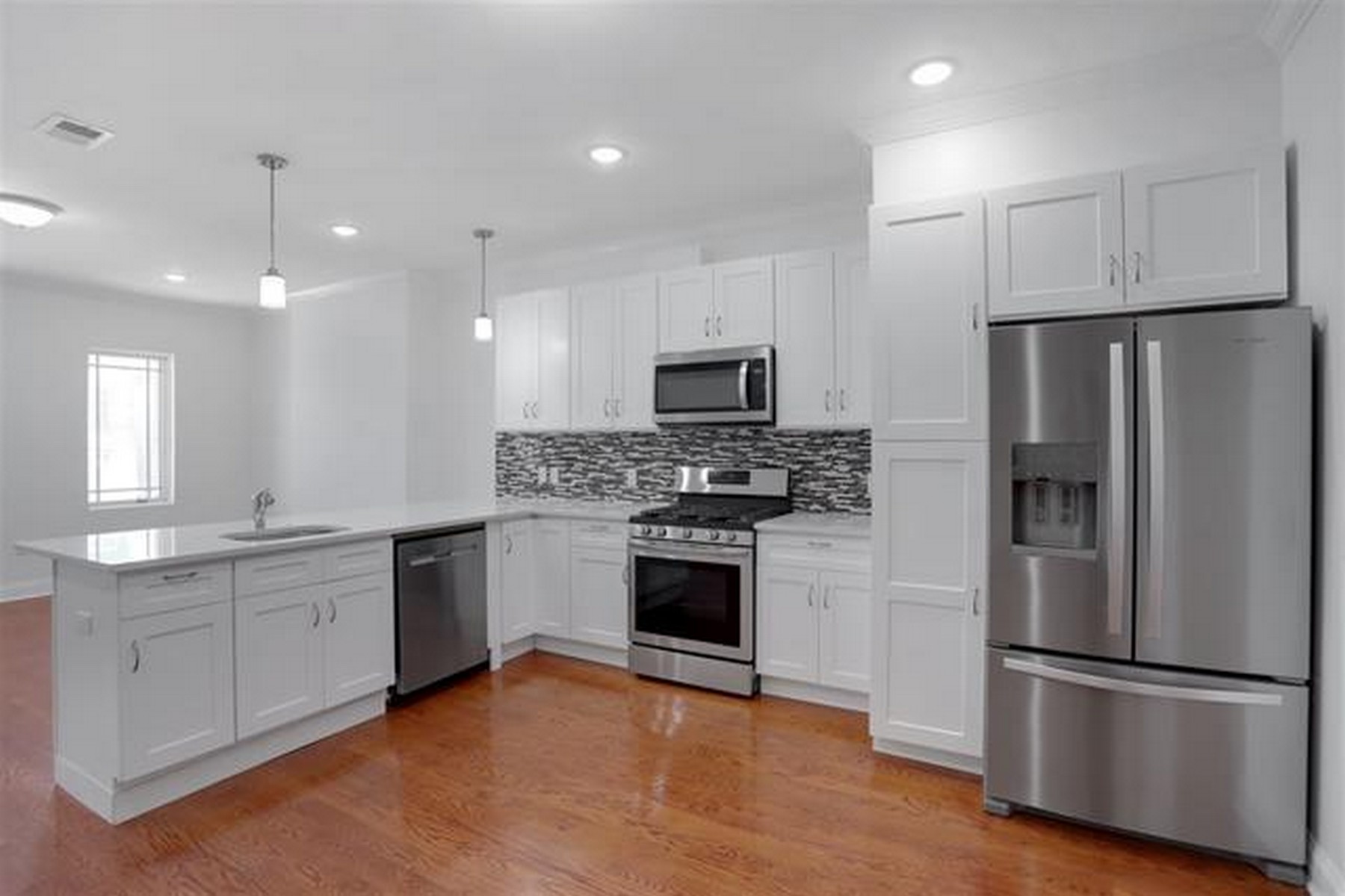 315 New York Ave Unit# 2