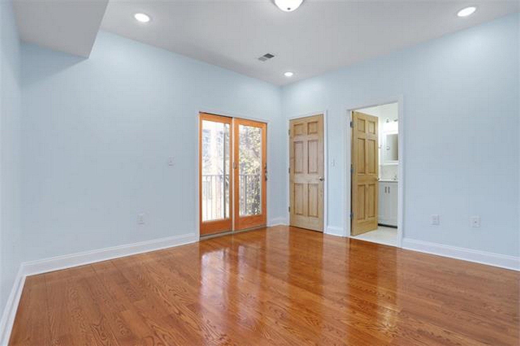 315 New York Ave Unit# 2