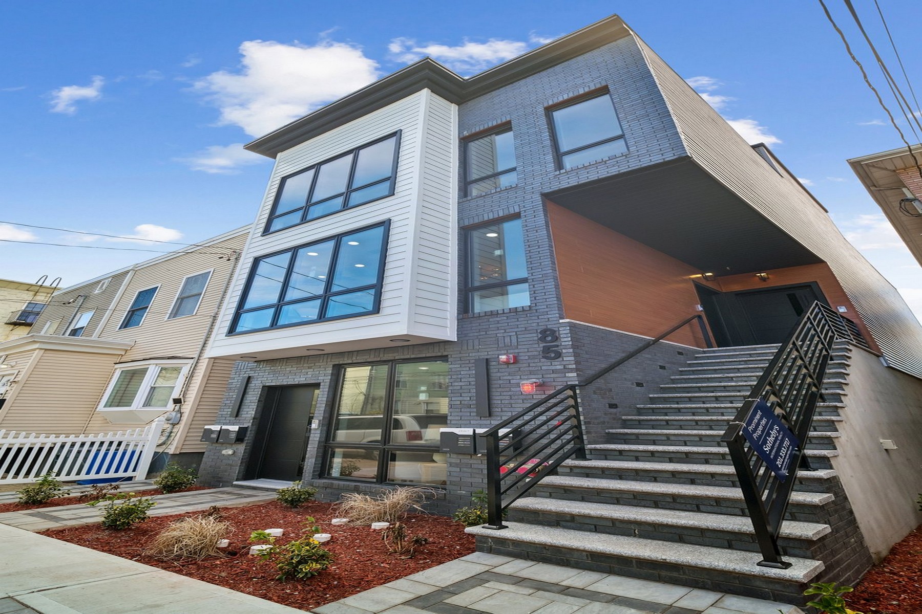 85 Bleecker St Unit# 2