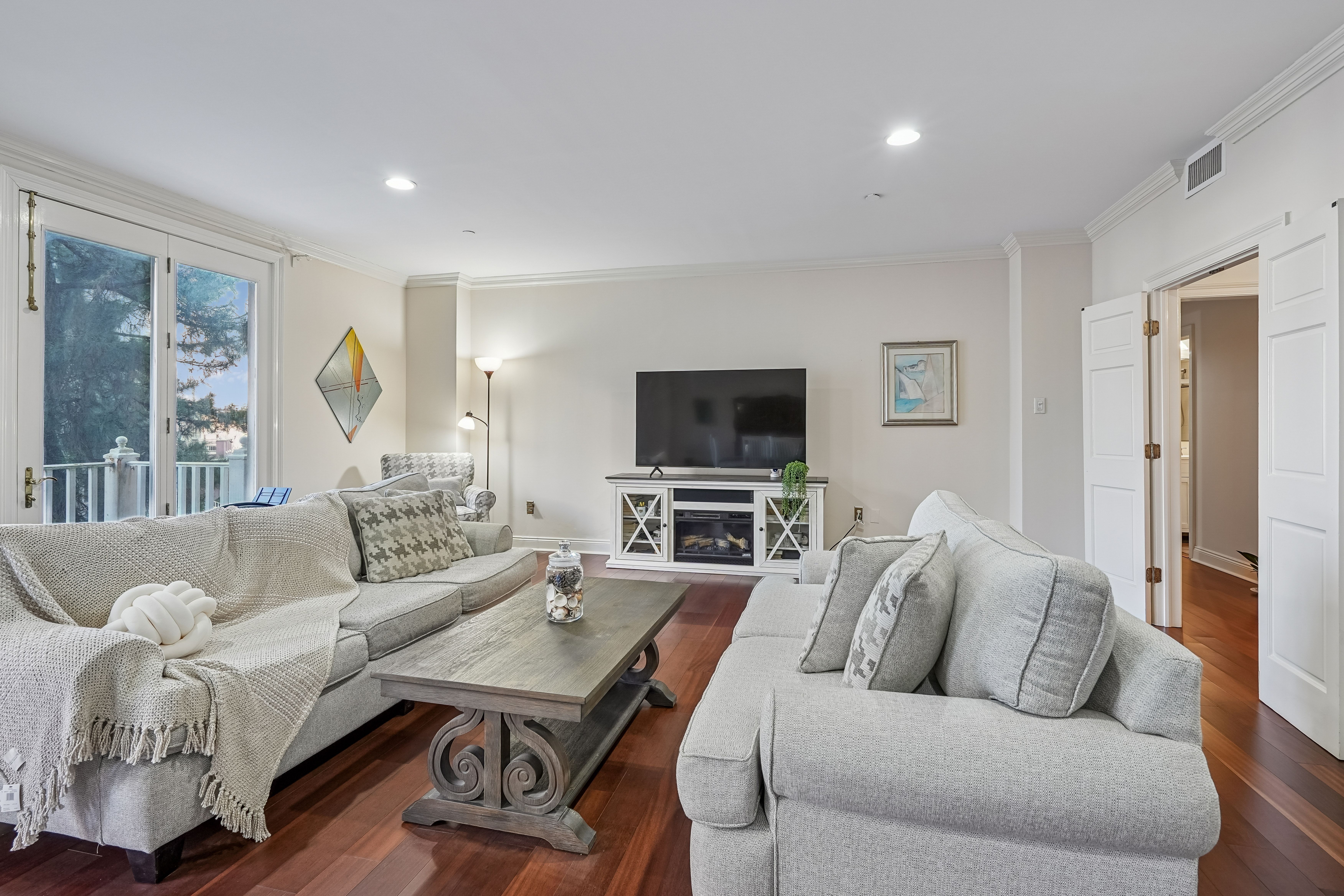 100 Shearwater Court East Unit 25