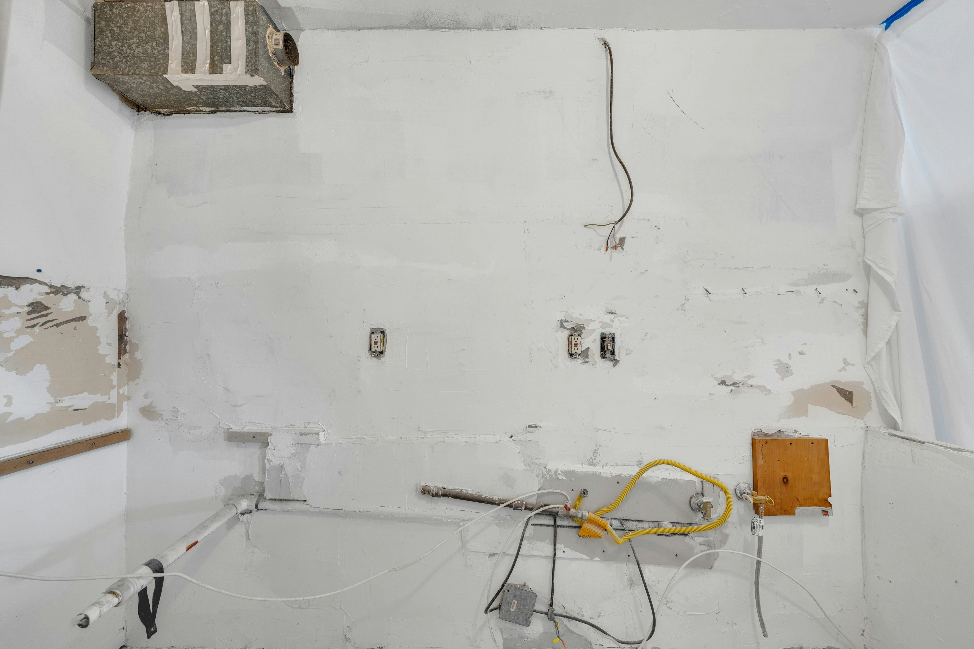 2200 North Central Road #15C