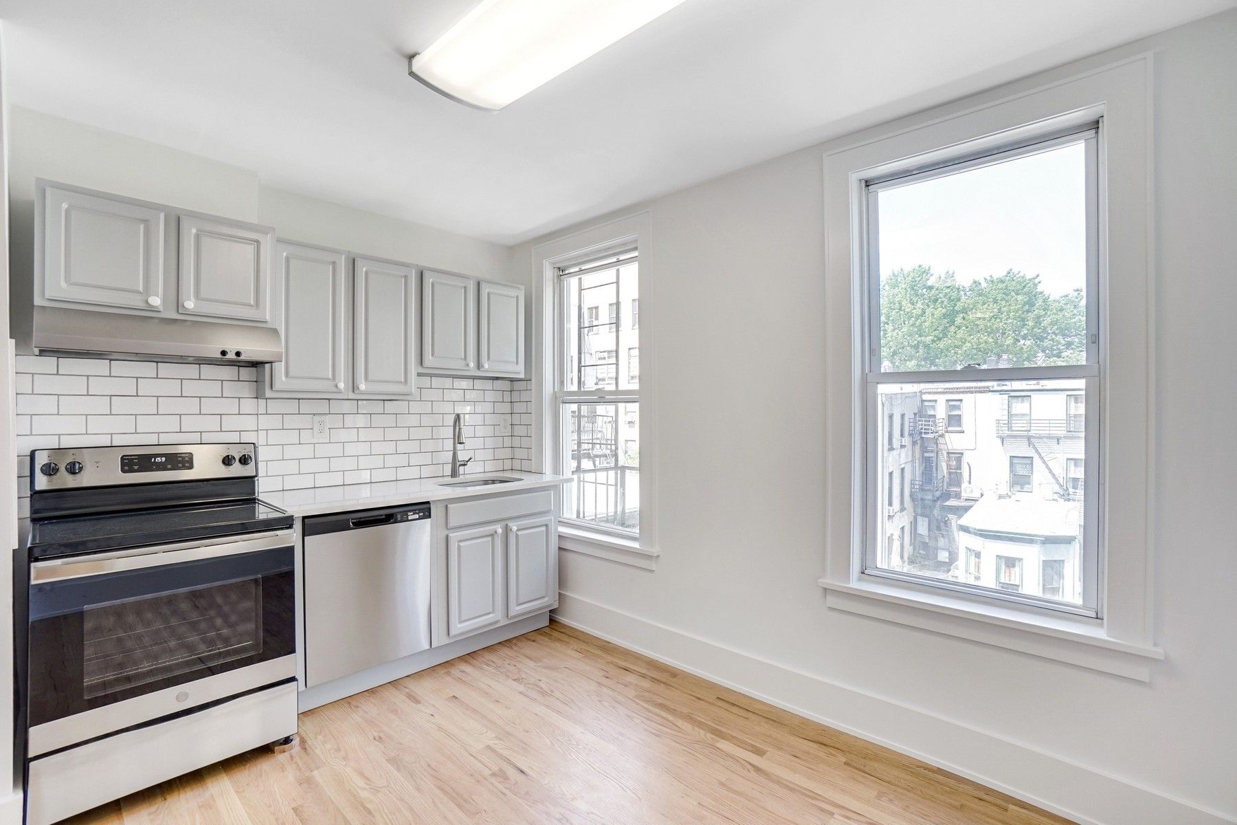 274 Montgomery St Unit# 4