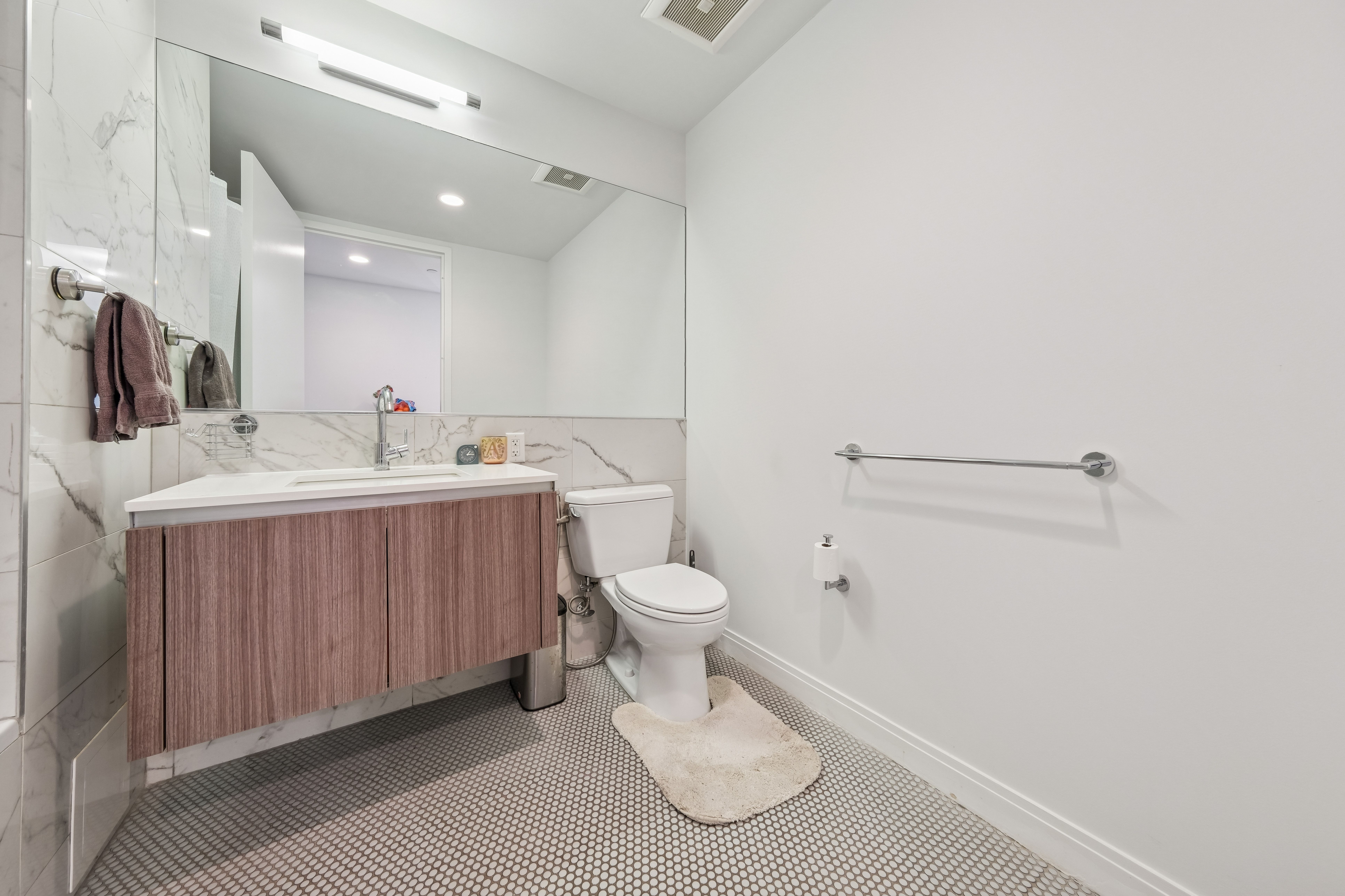 160 Oakland Avenue 805