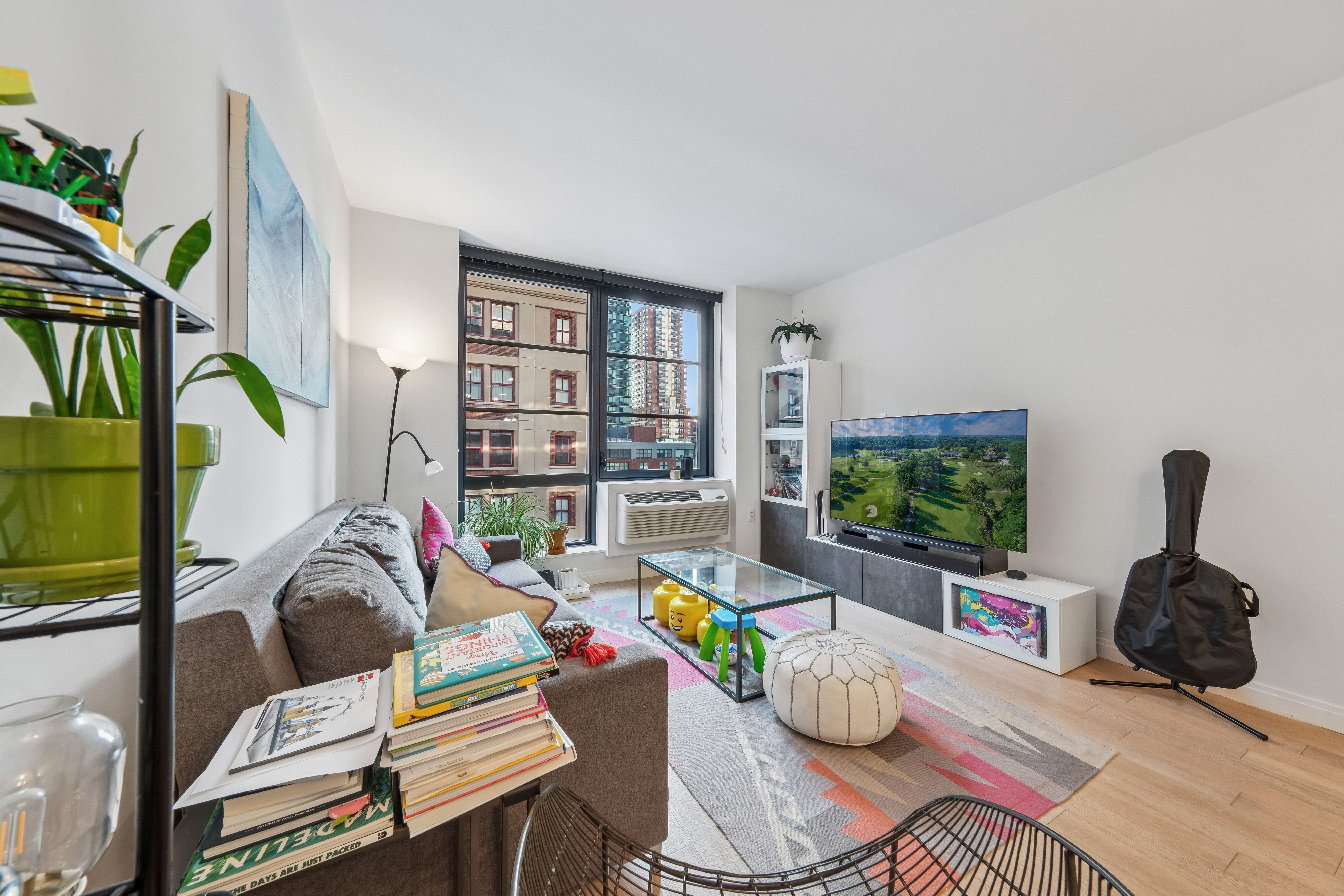 160 Oakland Avenue 805