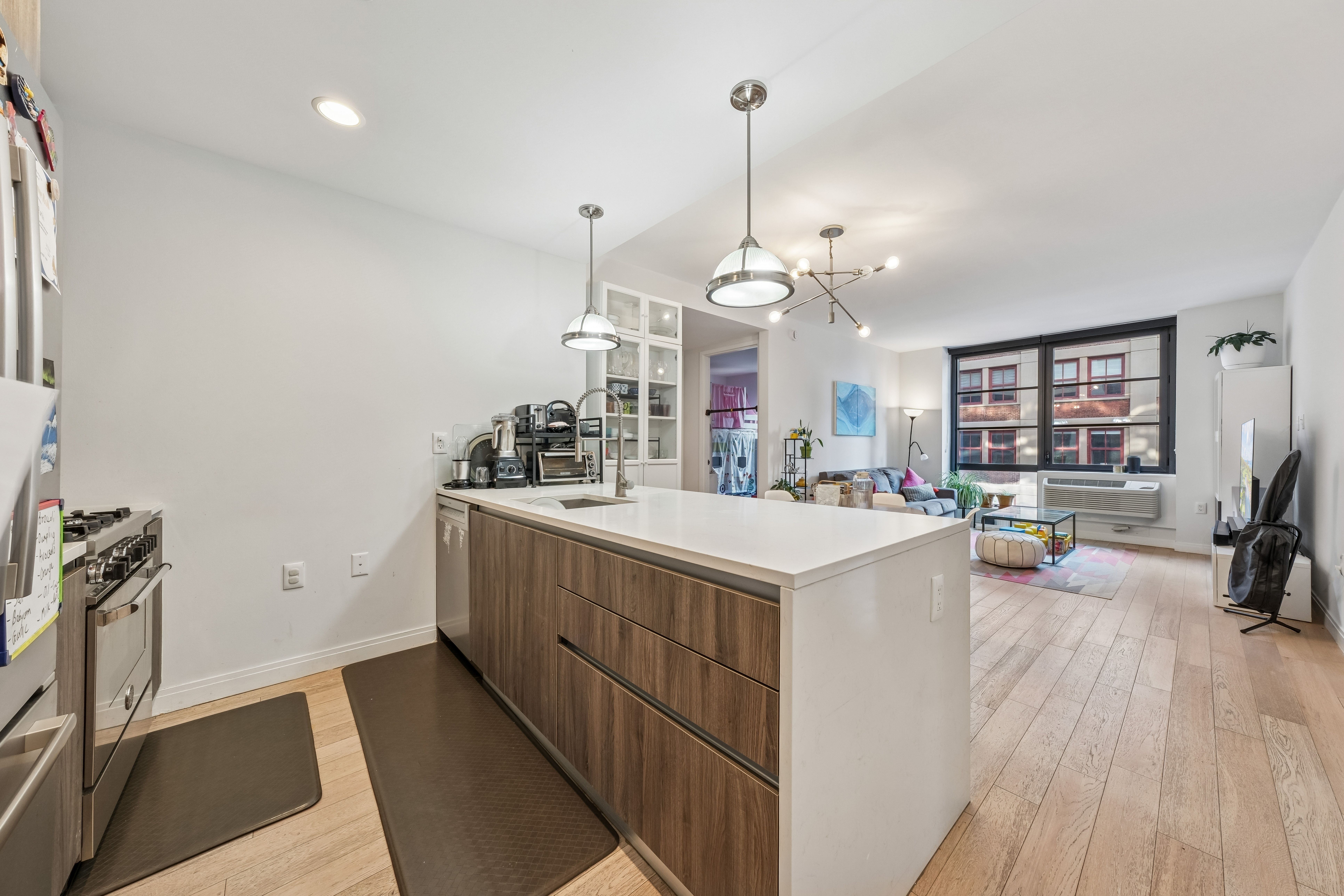 160 Oakland Avenue 805