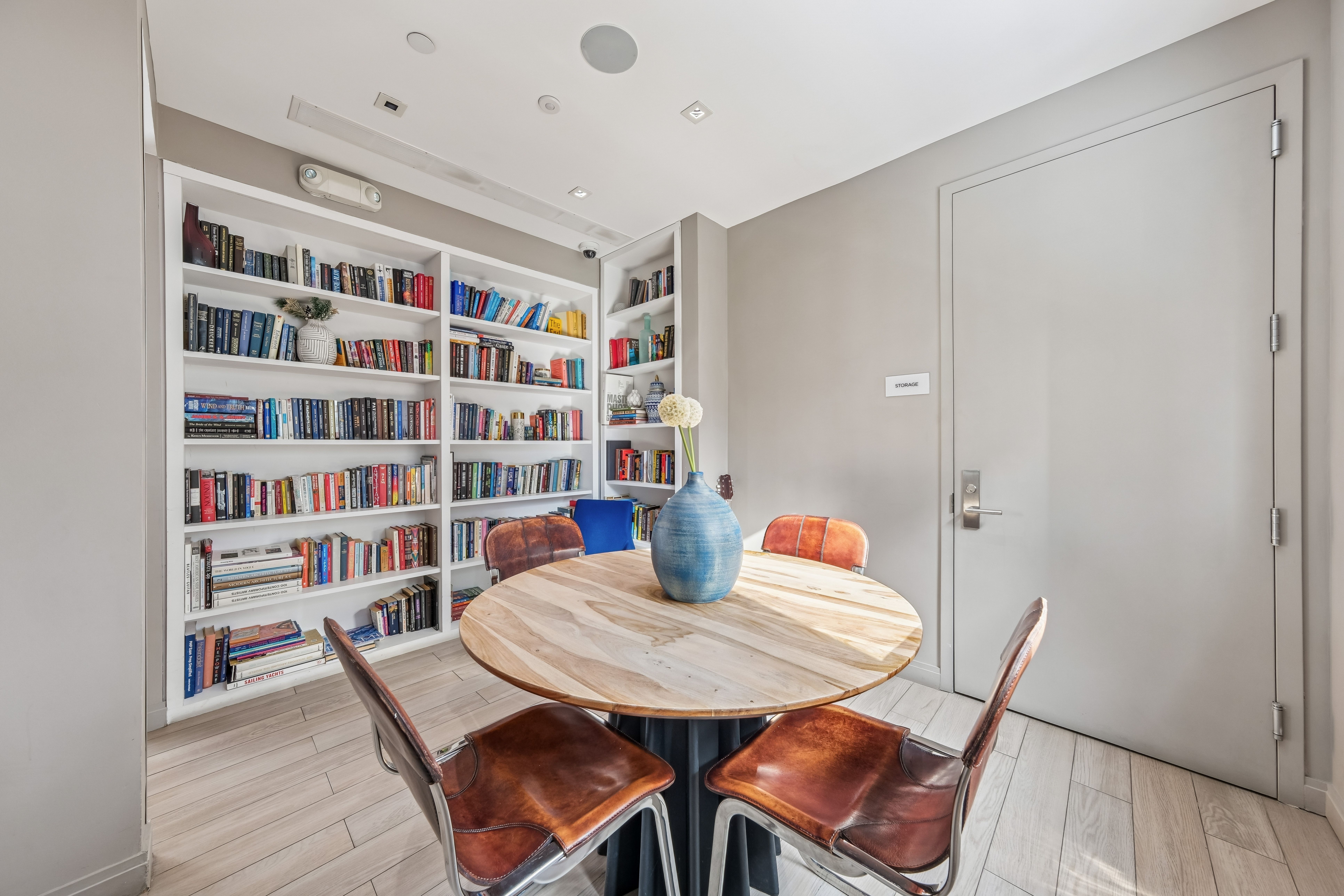 160 Oakland Avenue 805