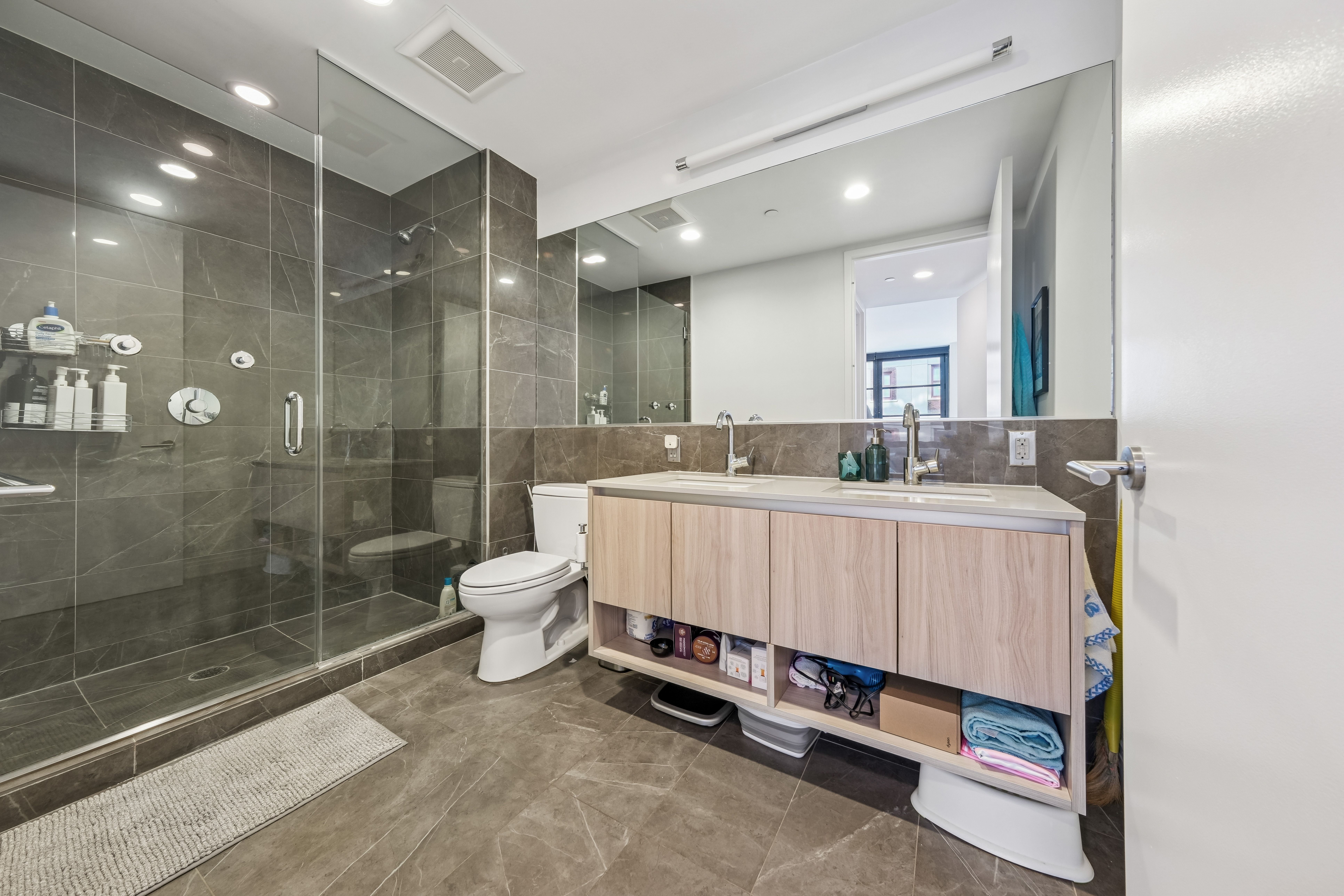 160 Oakland Avenue 805