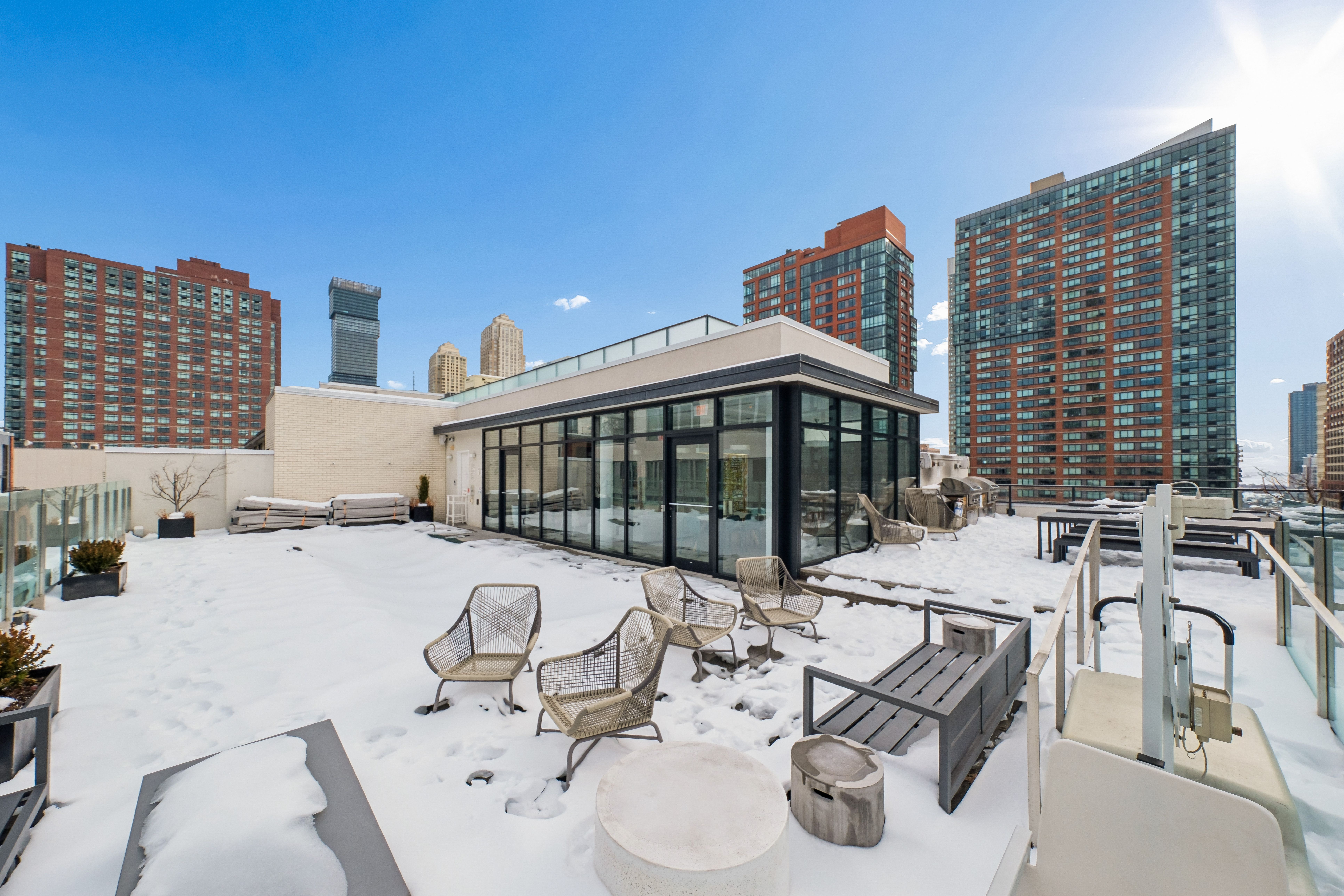 160 Oakland Avenue 805