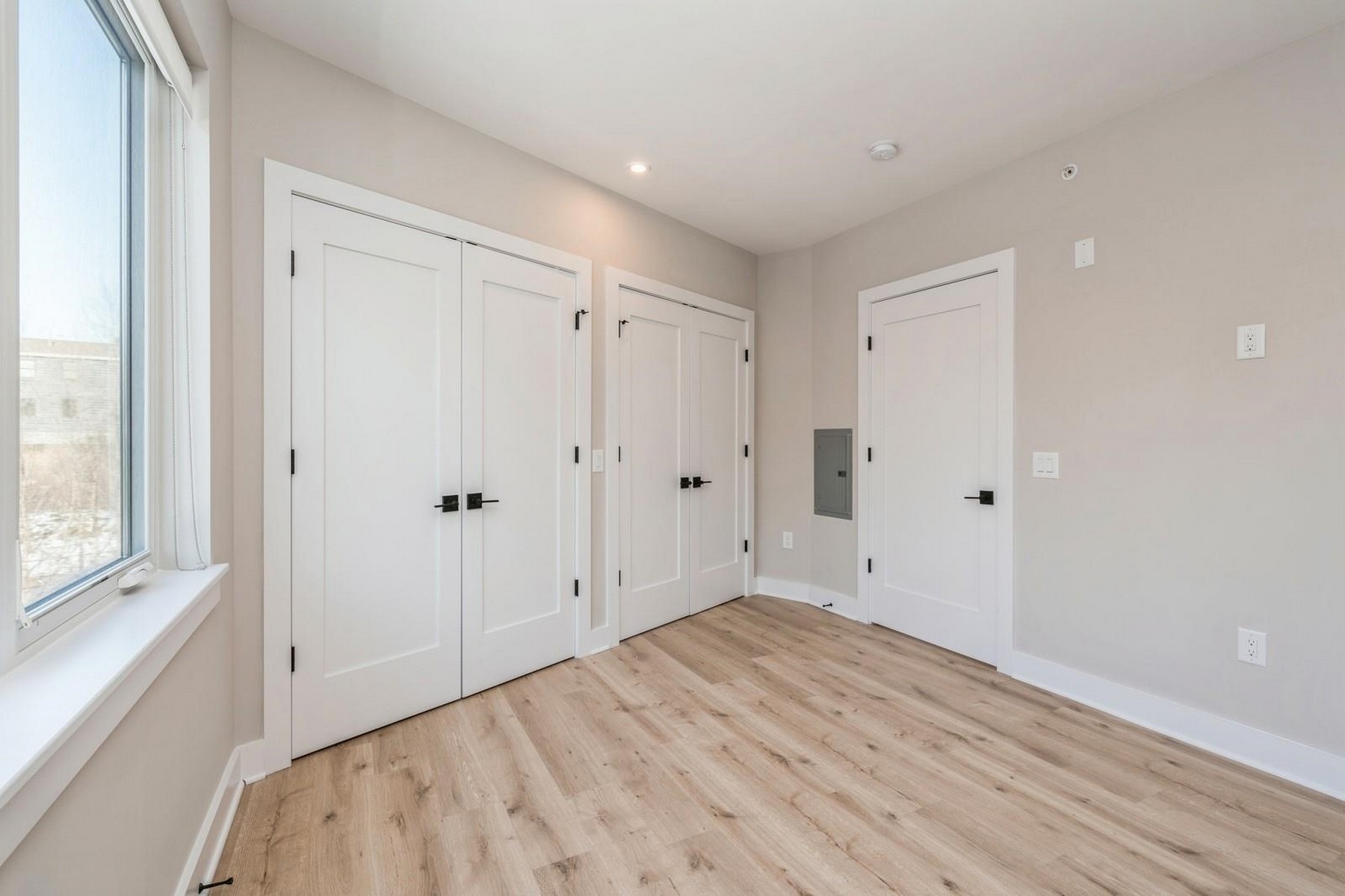 201-205 Randolph Ave Unit# 105