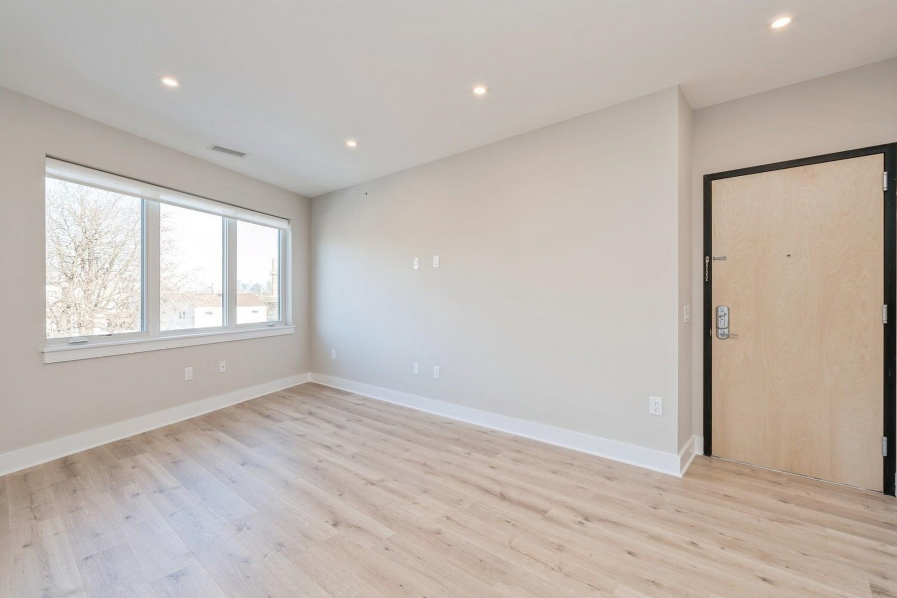 201-205 Randolph Ave Unit# 105