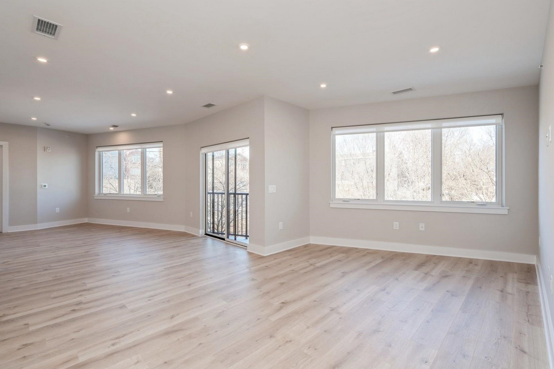 201-205 Randolph Ave Unit# 105