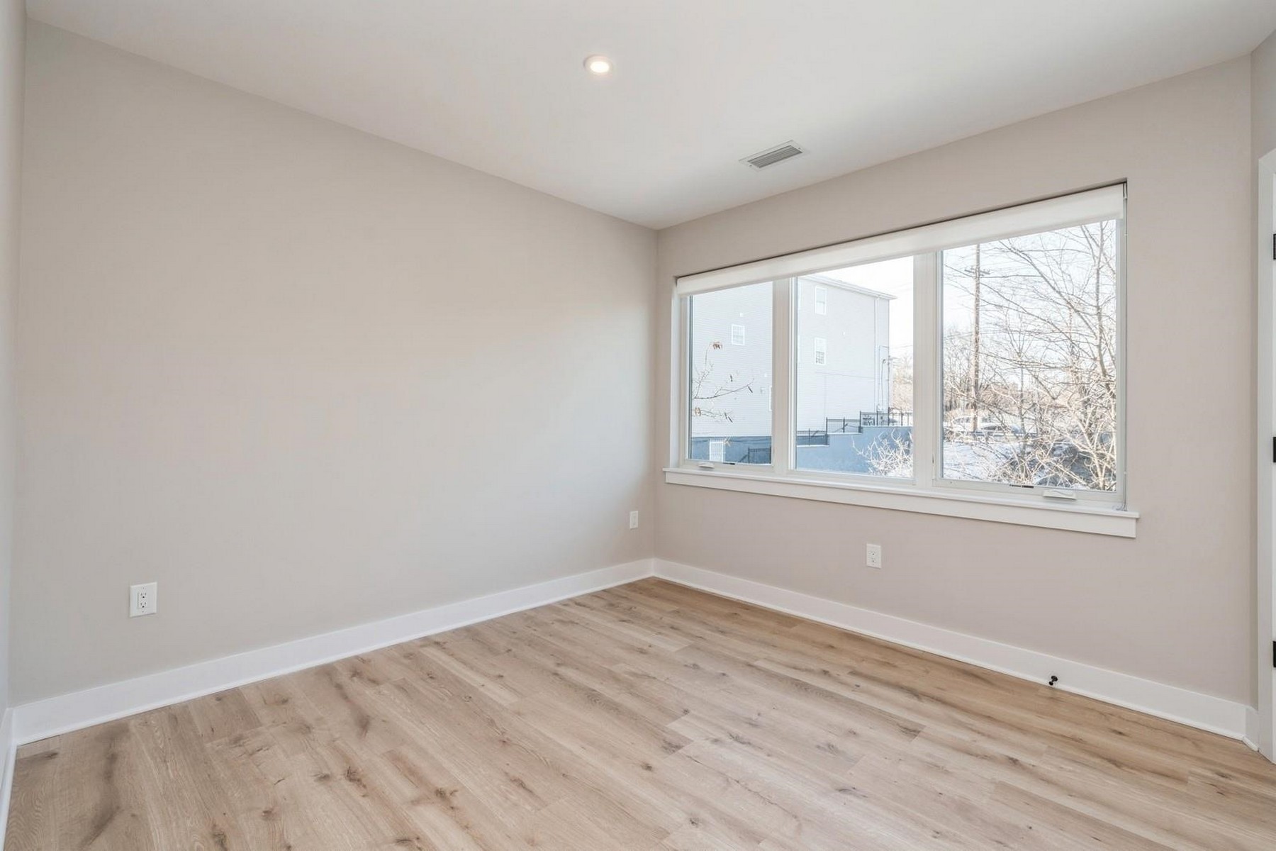 201-205 Randolph Ave Unit# 105