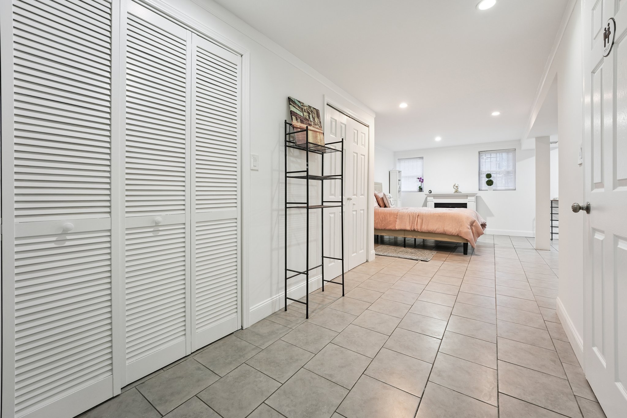 22 Jewett Ave