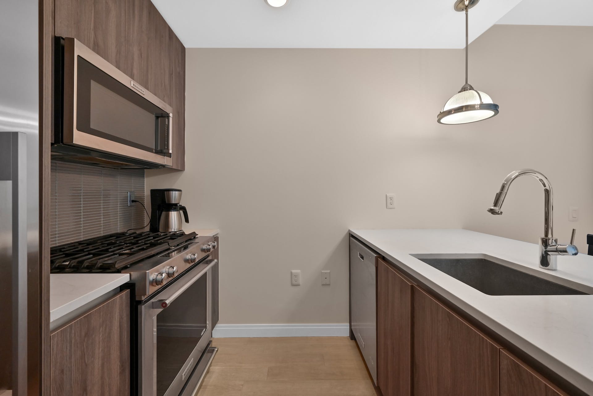 160 1st St Unit# 913