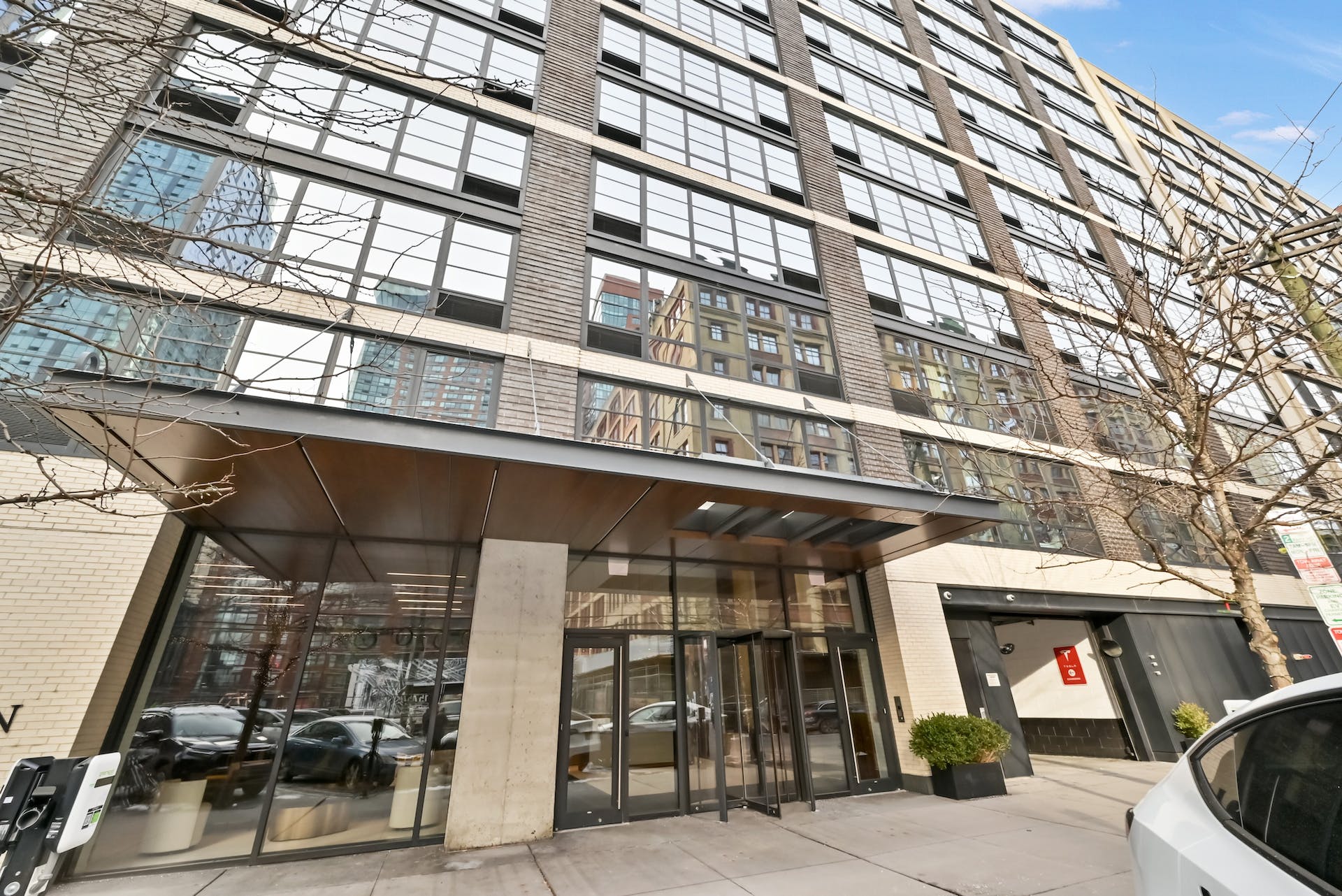 160 1st St Unit# 913