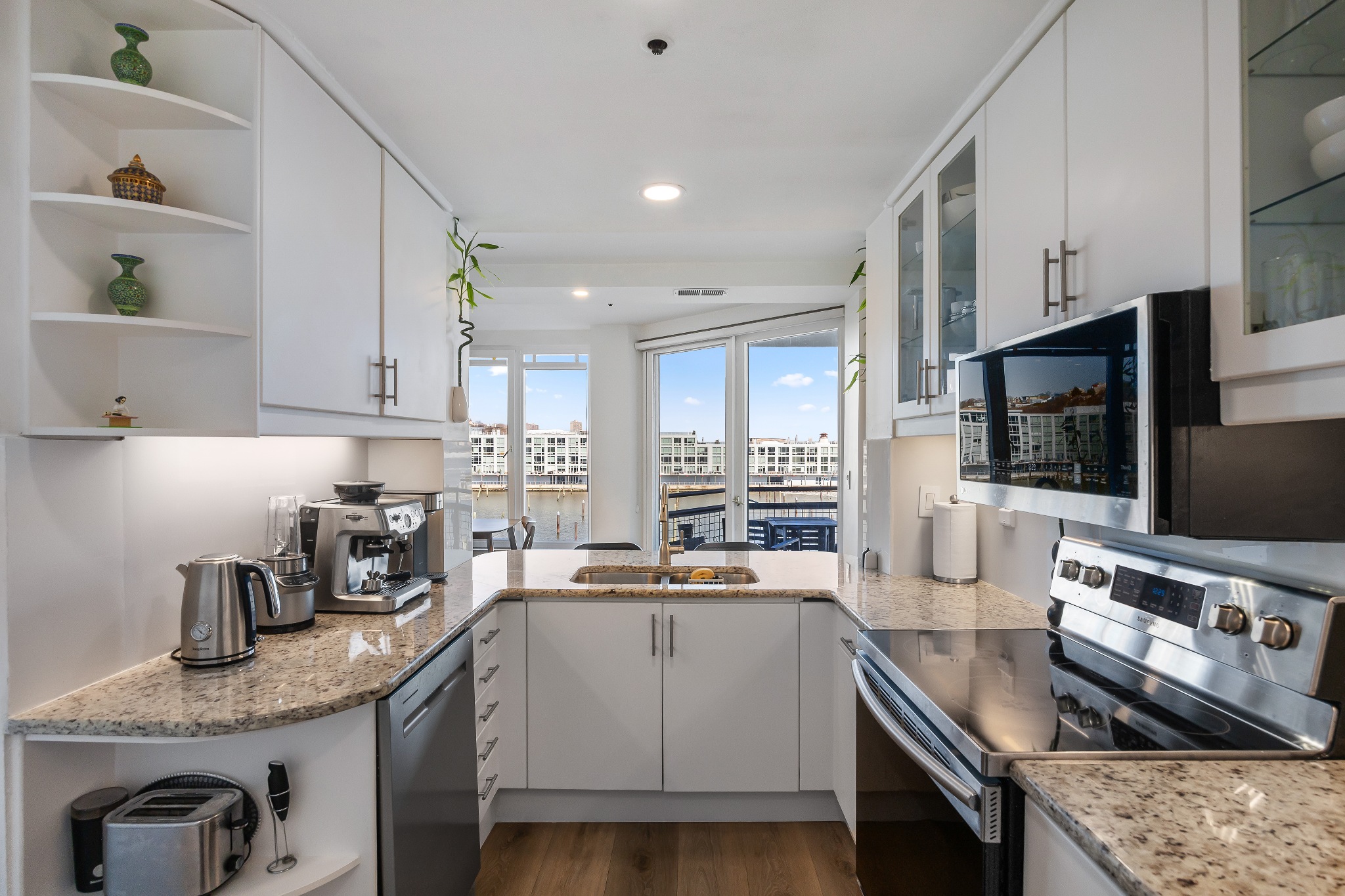 600 Harbor Boulevard 