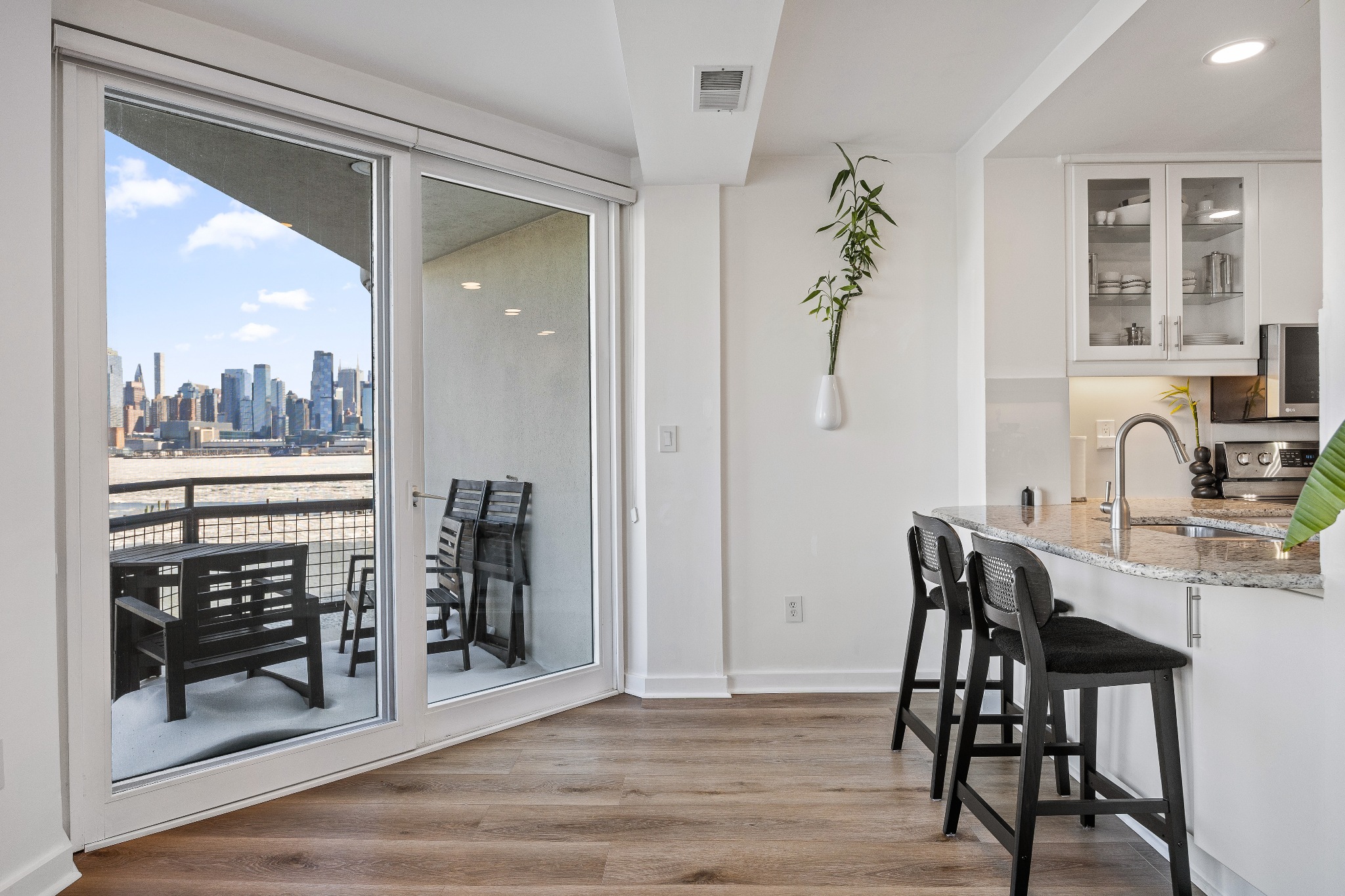 600 Harbor Boulevard 