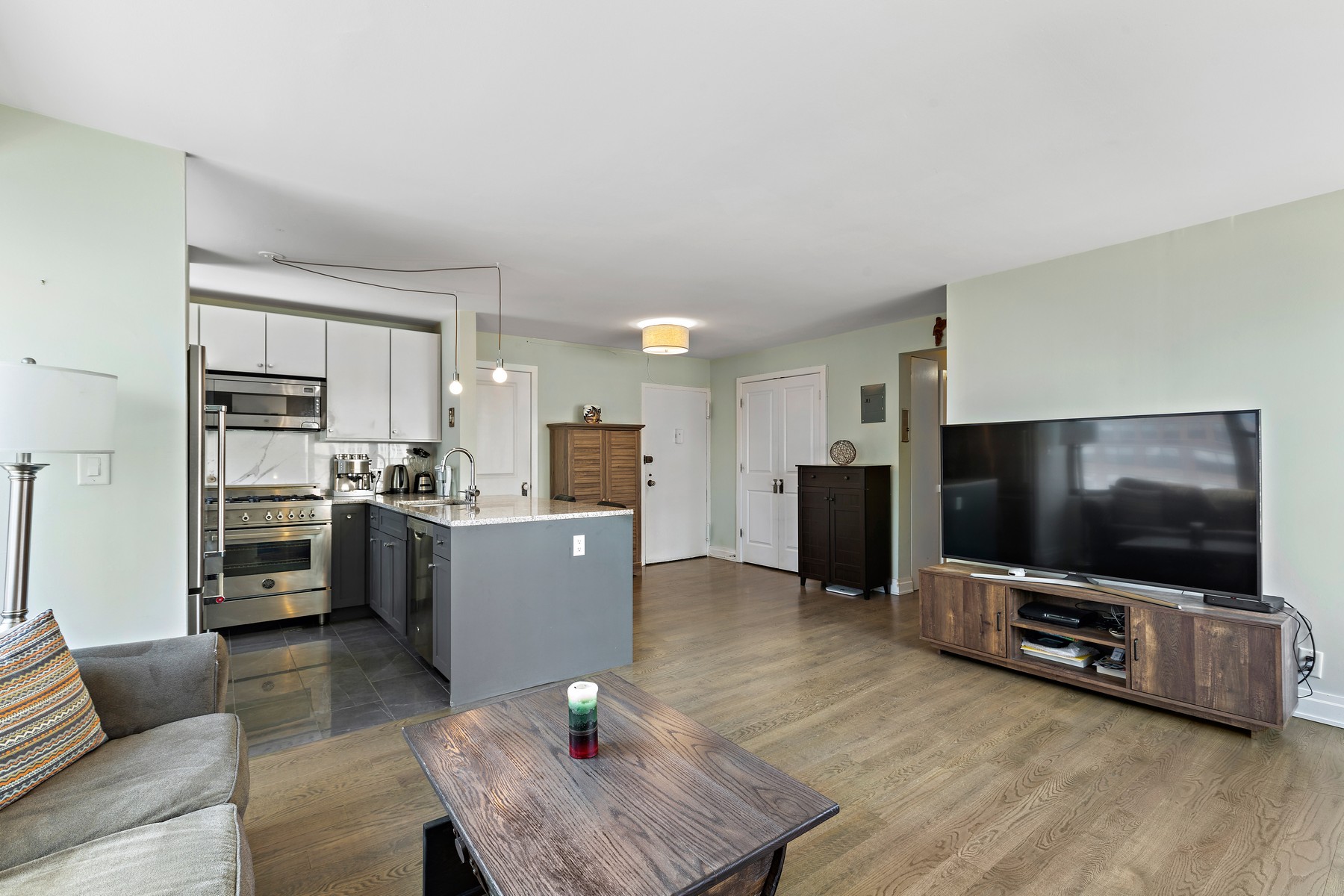 135 Montgomery St Unit# 12-10