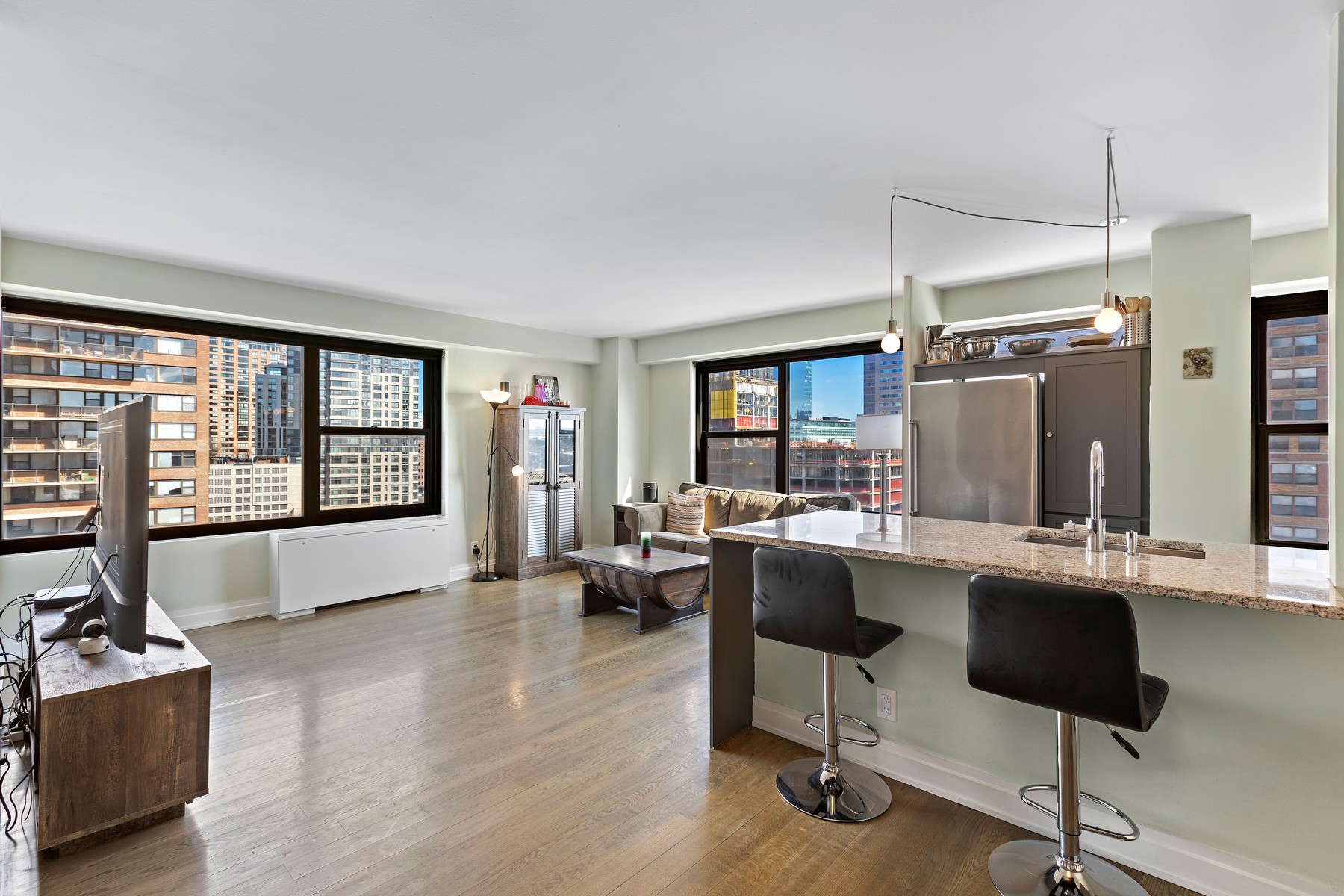 135 Montgomery St Unit# 12-10