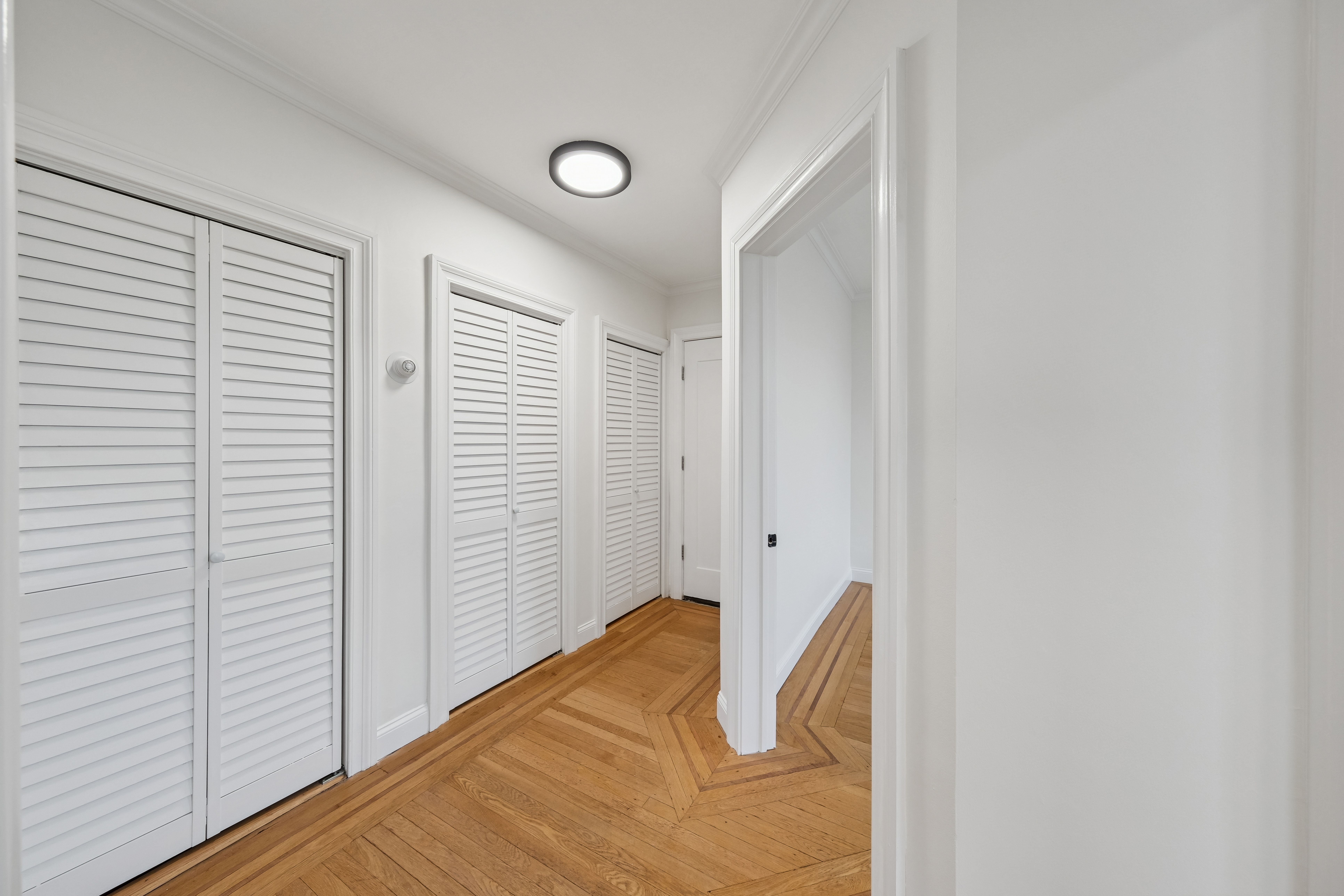 286 Central Avenue, unit 3R 