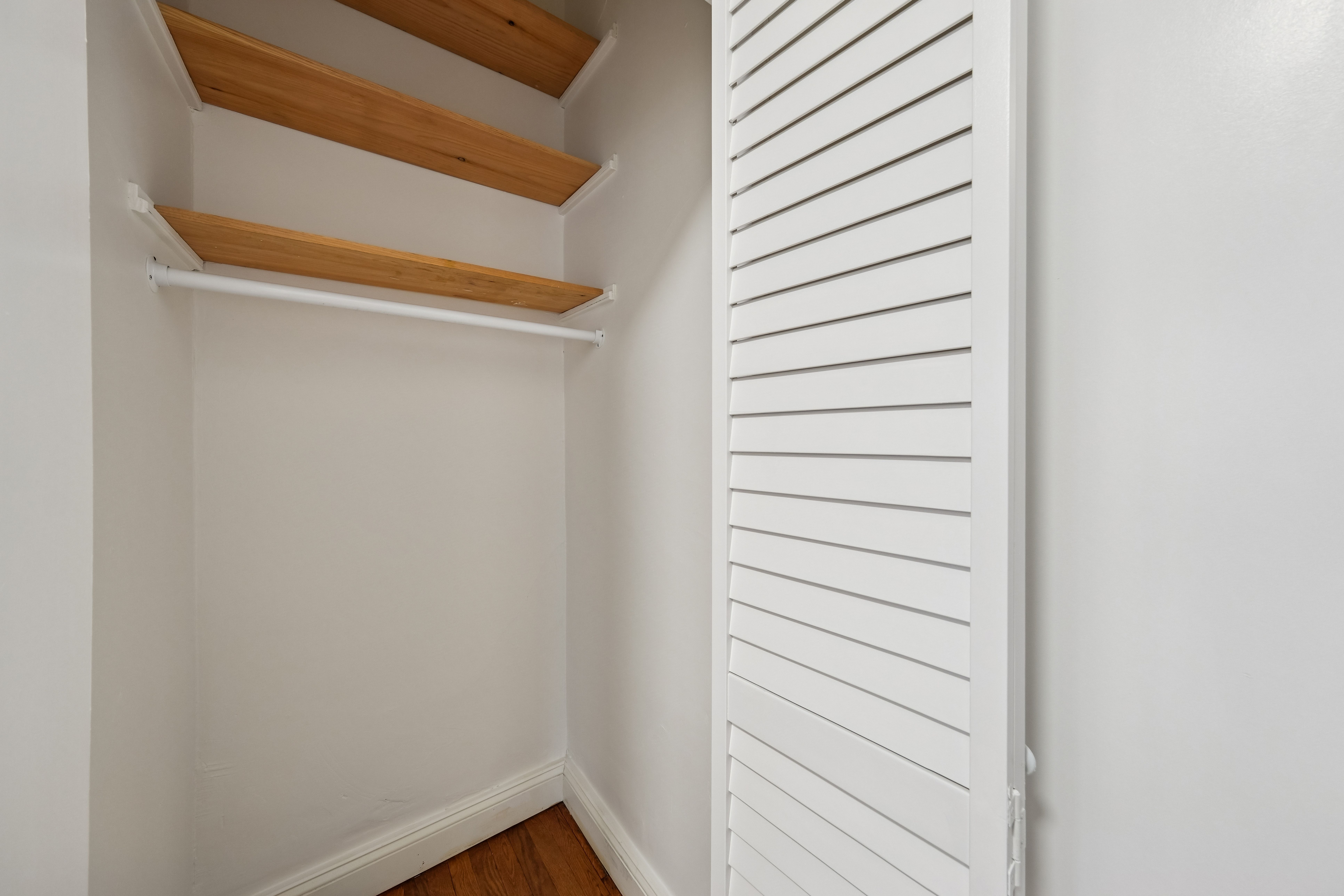 286 Central Avenue, unit 3R 