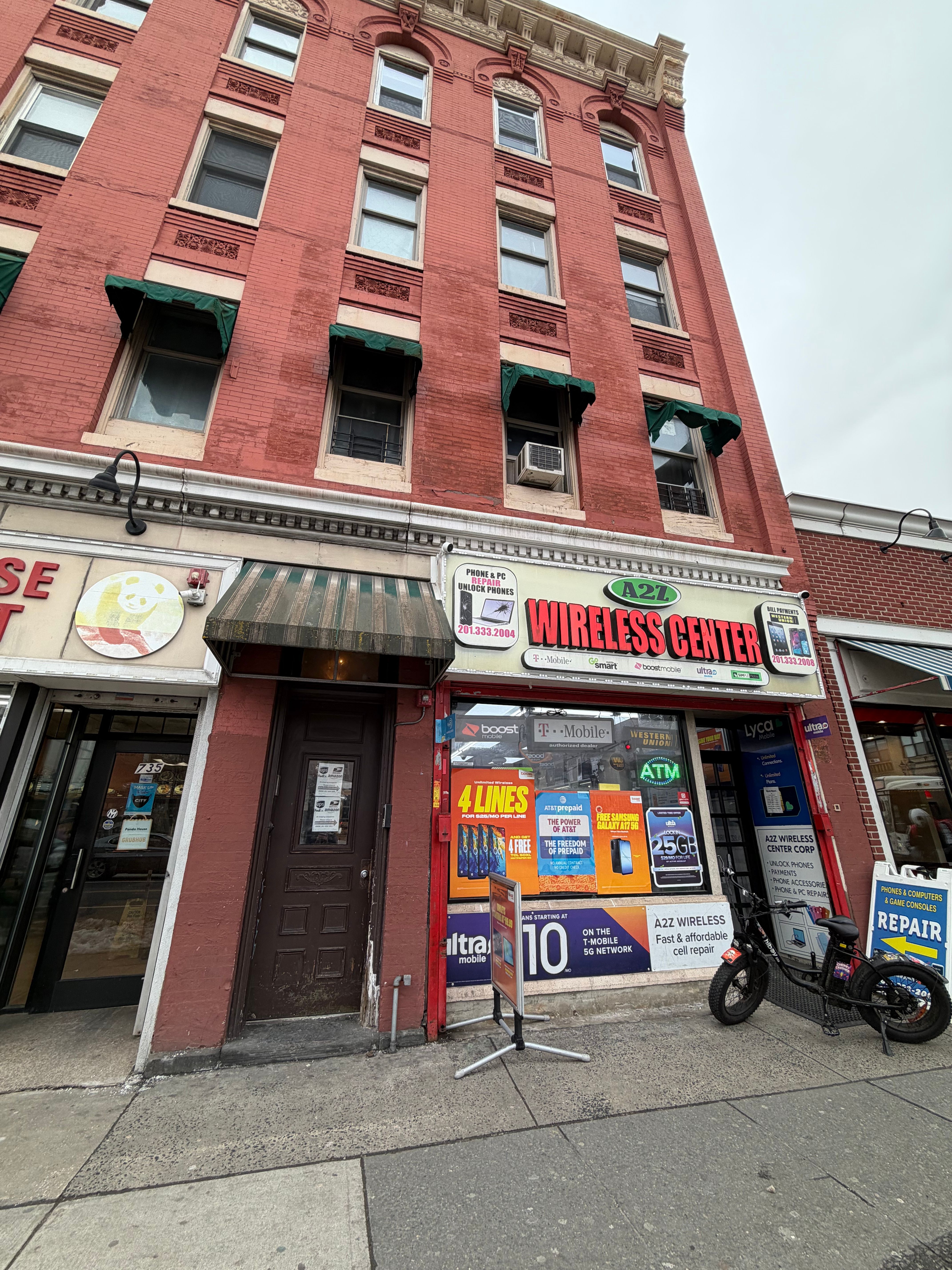 737 Montgomery Street Unit 3