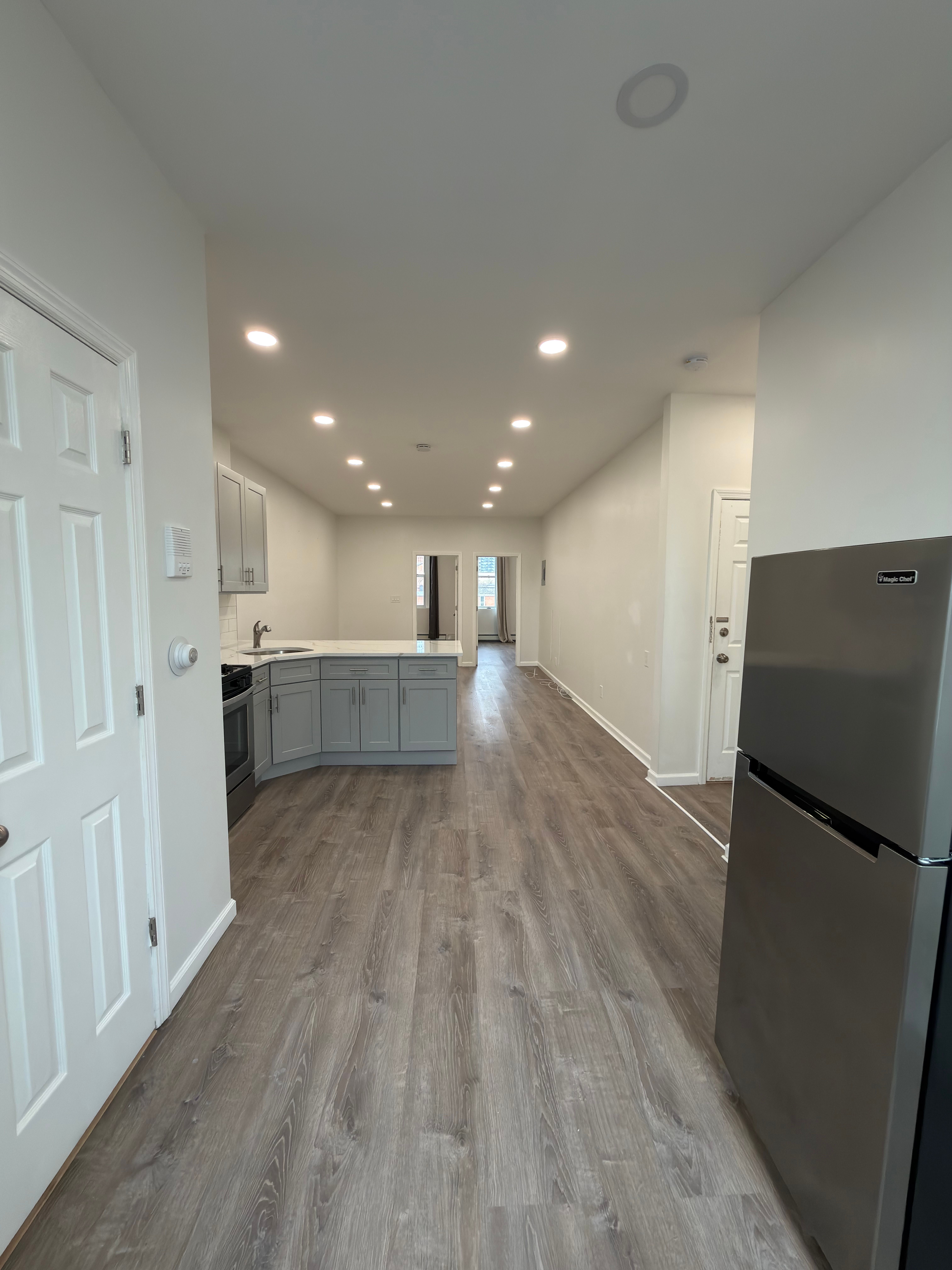 737 Montgomery Street Unit 3