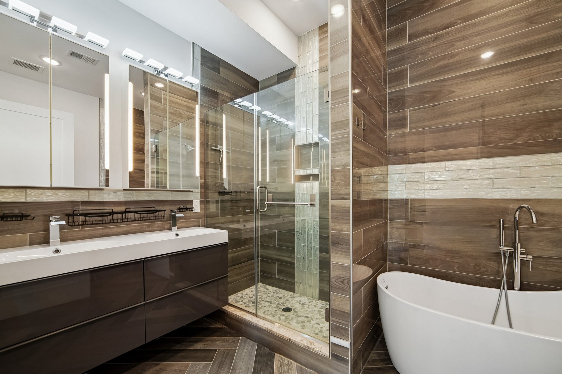 46 Carlton St Unit# 2