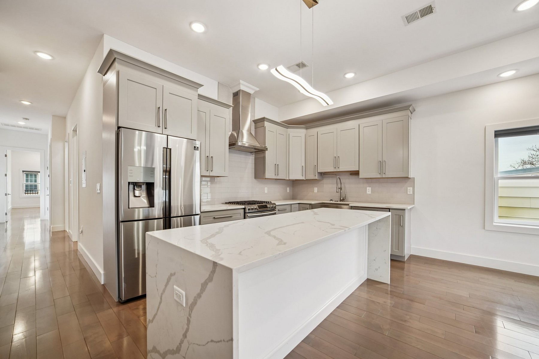 46 Carlton St Unit# 2